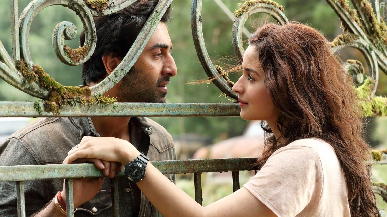 Alia Bhatt and Ranbir Kapoor in Brahmastra Part One: Shiva (2022)