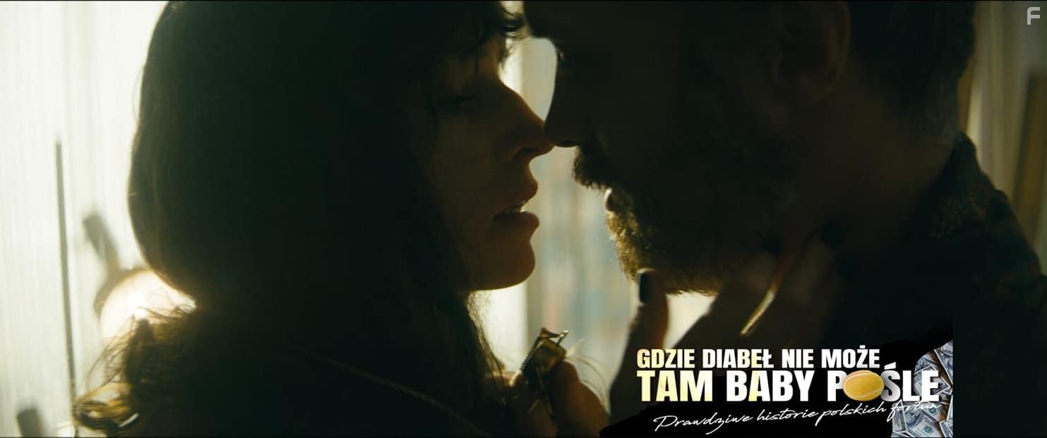 Maciej Zakoscielny and Agnieszka Wiedlocha in Gdzie diabel nie moze, tam baby posle (2022)