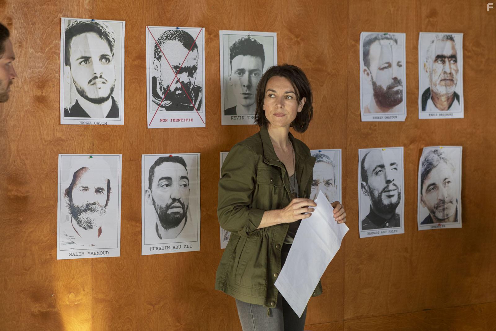 Marie Dompnier in Black Hearts (2023)