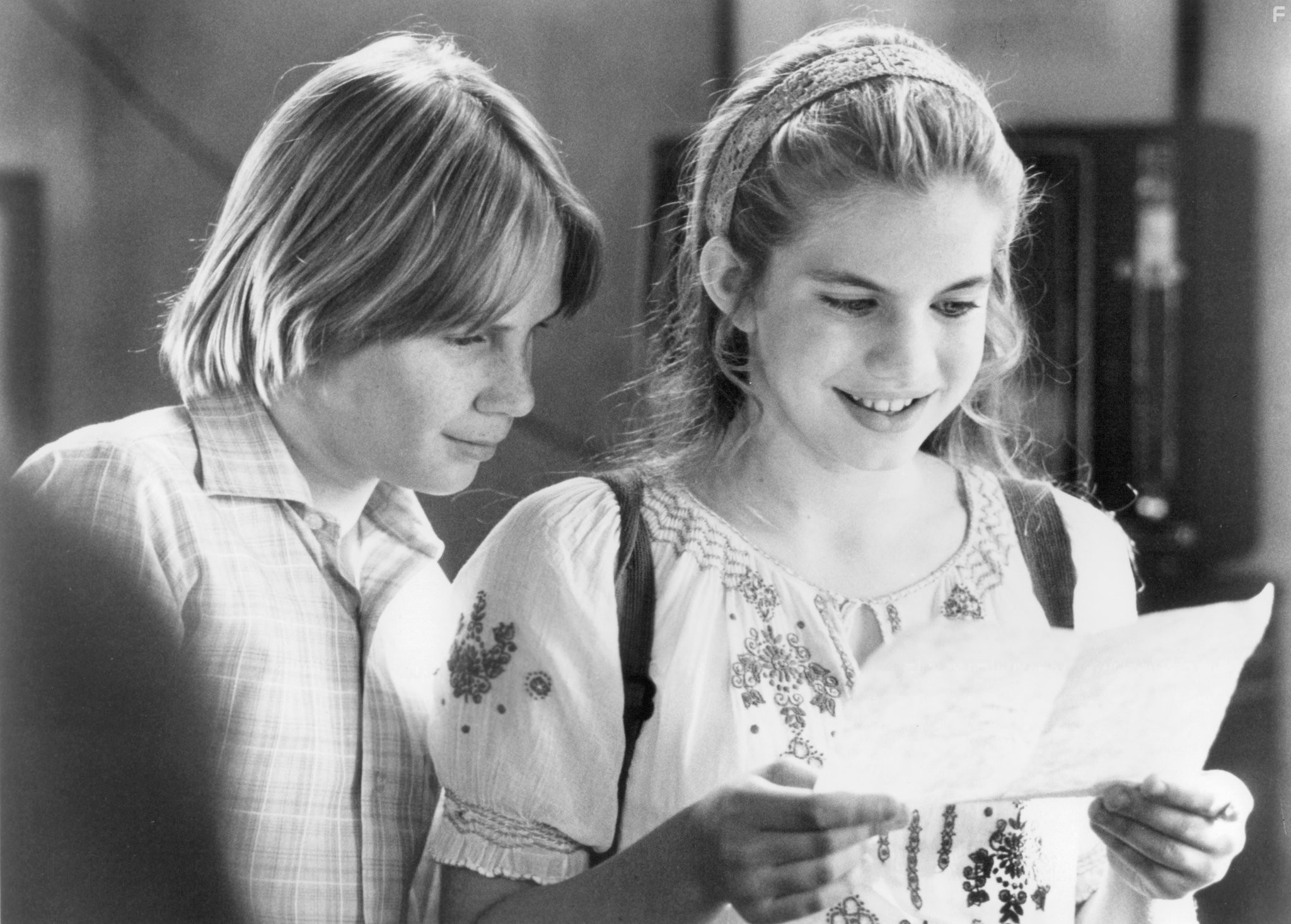 Anna Chlumsky and Austin O'Brien in Bпeред в прошлое (1994)