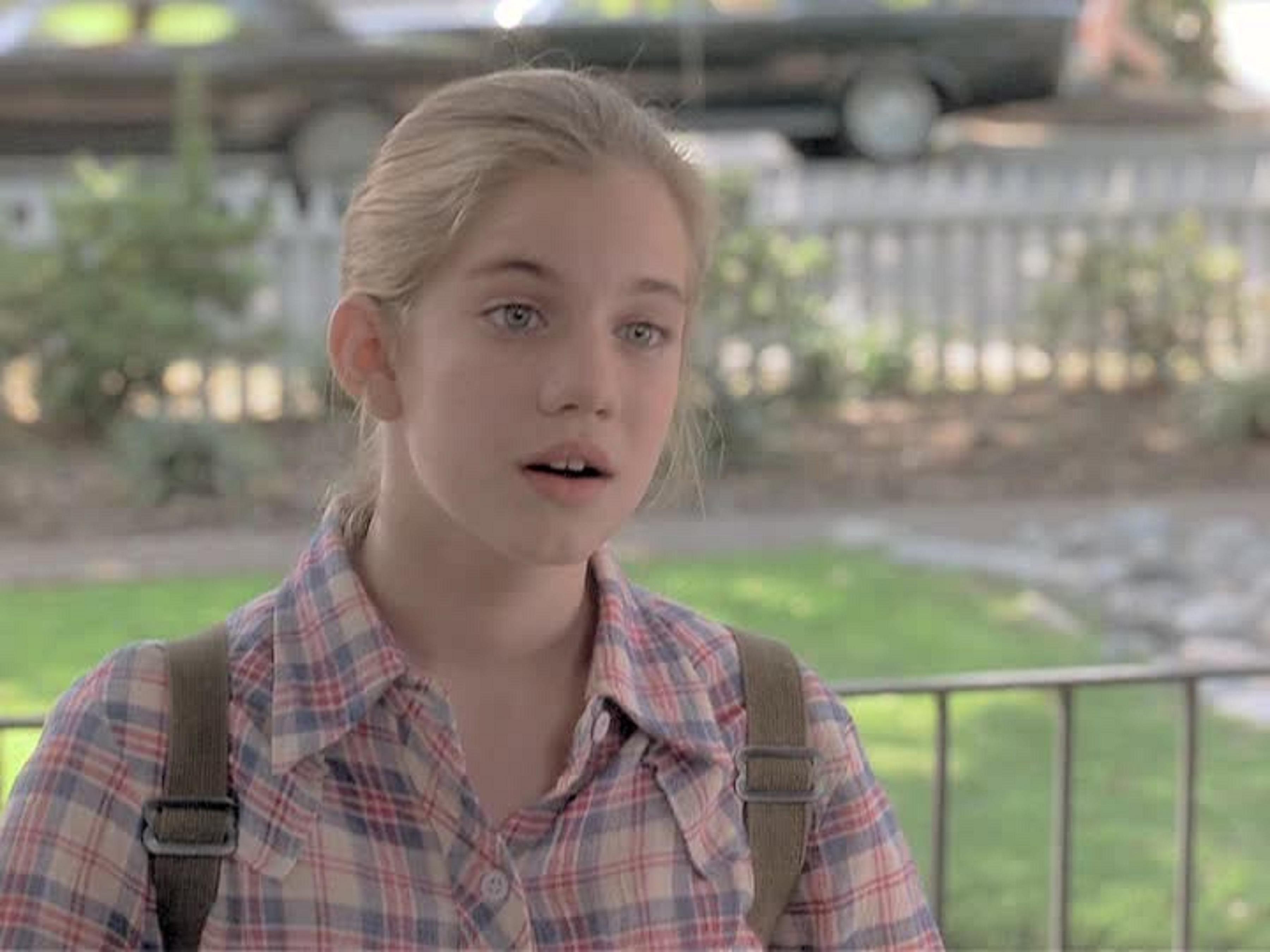 Anna Chlumsky in Bпeред в прошлое (1994)