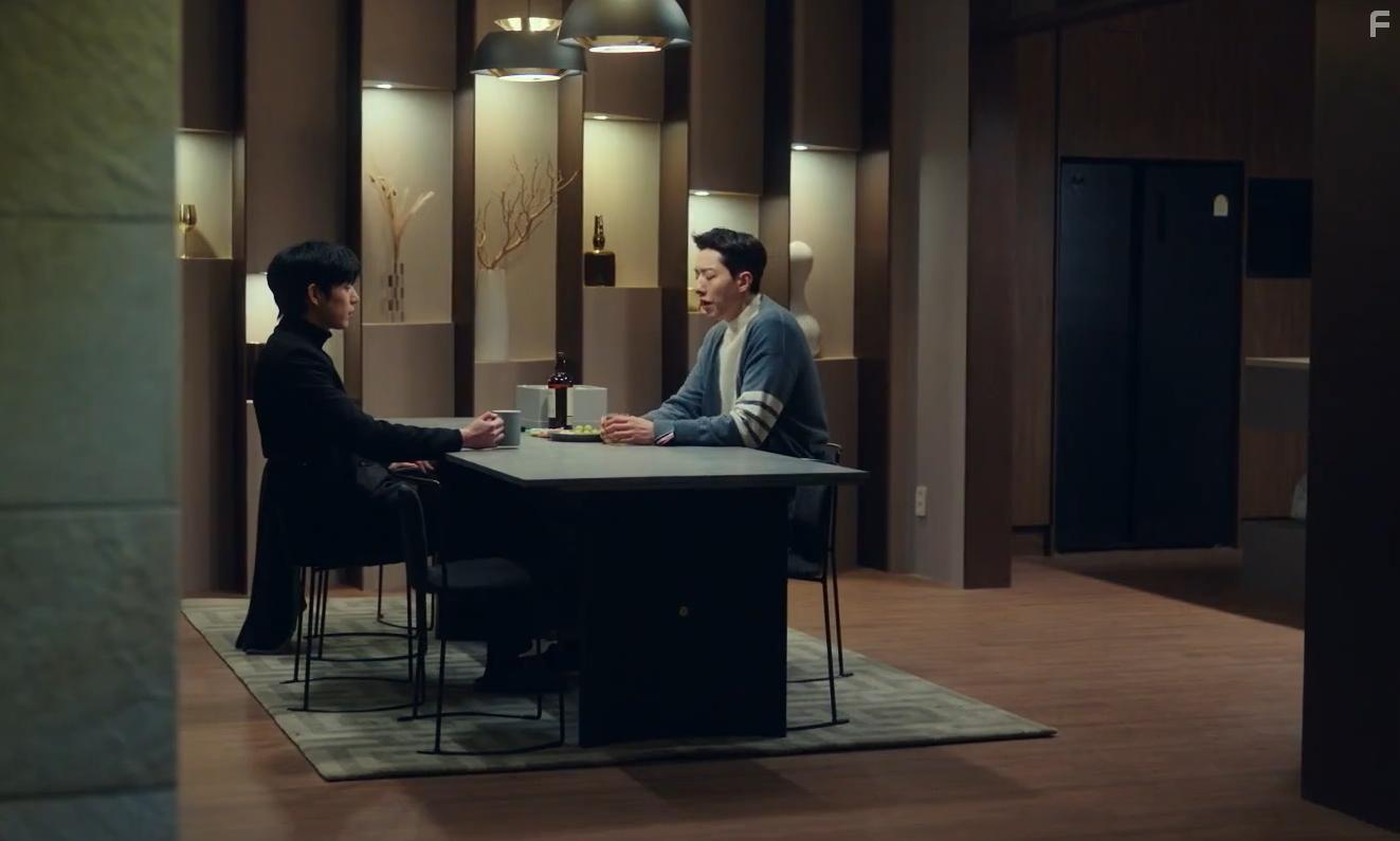 Young-Dae Kim and Jung Shin Lee in Byeolttongbyeol (2022)