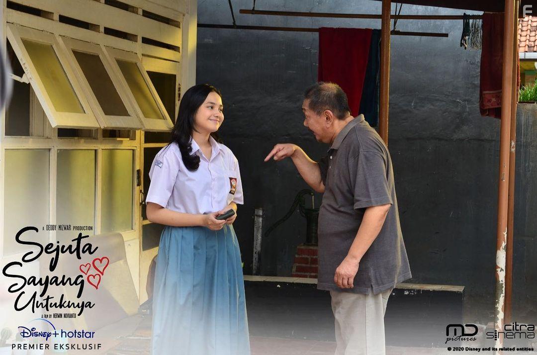 Deddy Mizwar and Syifa Hadju in Sejuta Sayang Untuknya (2020)