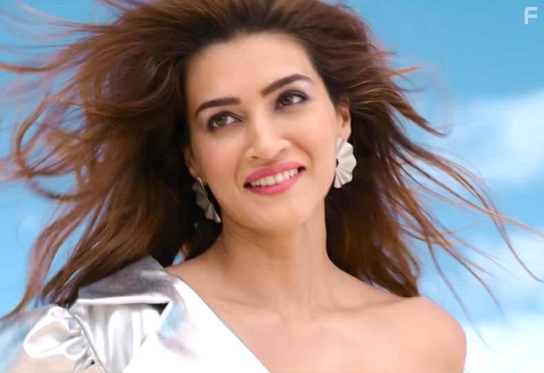 Kriti Sanon in Shehzada (2023)