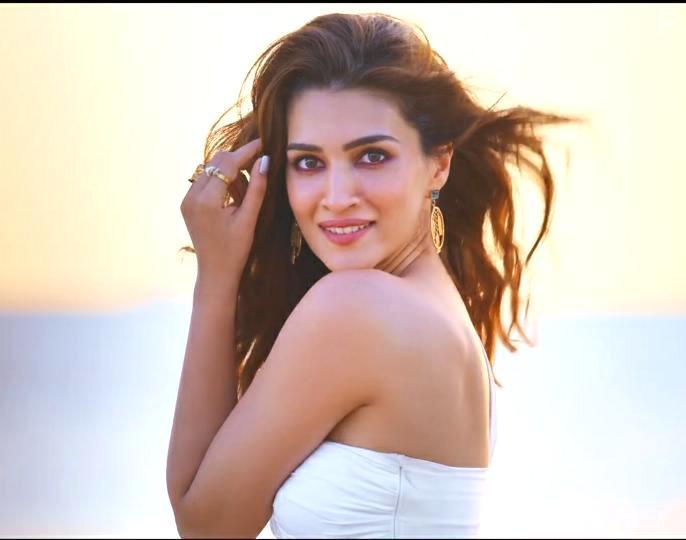 Kriti Sanon in Shehzada (2023)