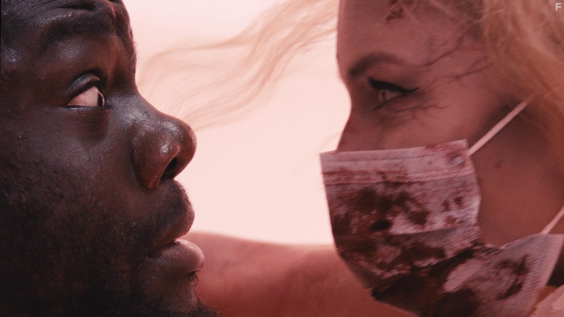 Jolanta Lukasik and Abayomi Oniyide in Project Summer (2022)