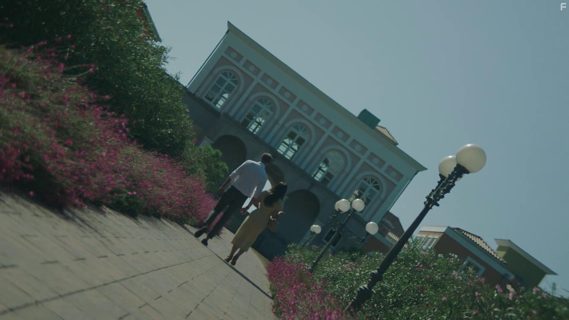 Alexander Skarsgrd and Cleopatra Coleman in Infinity Pool (2023)