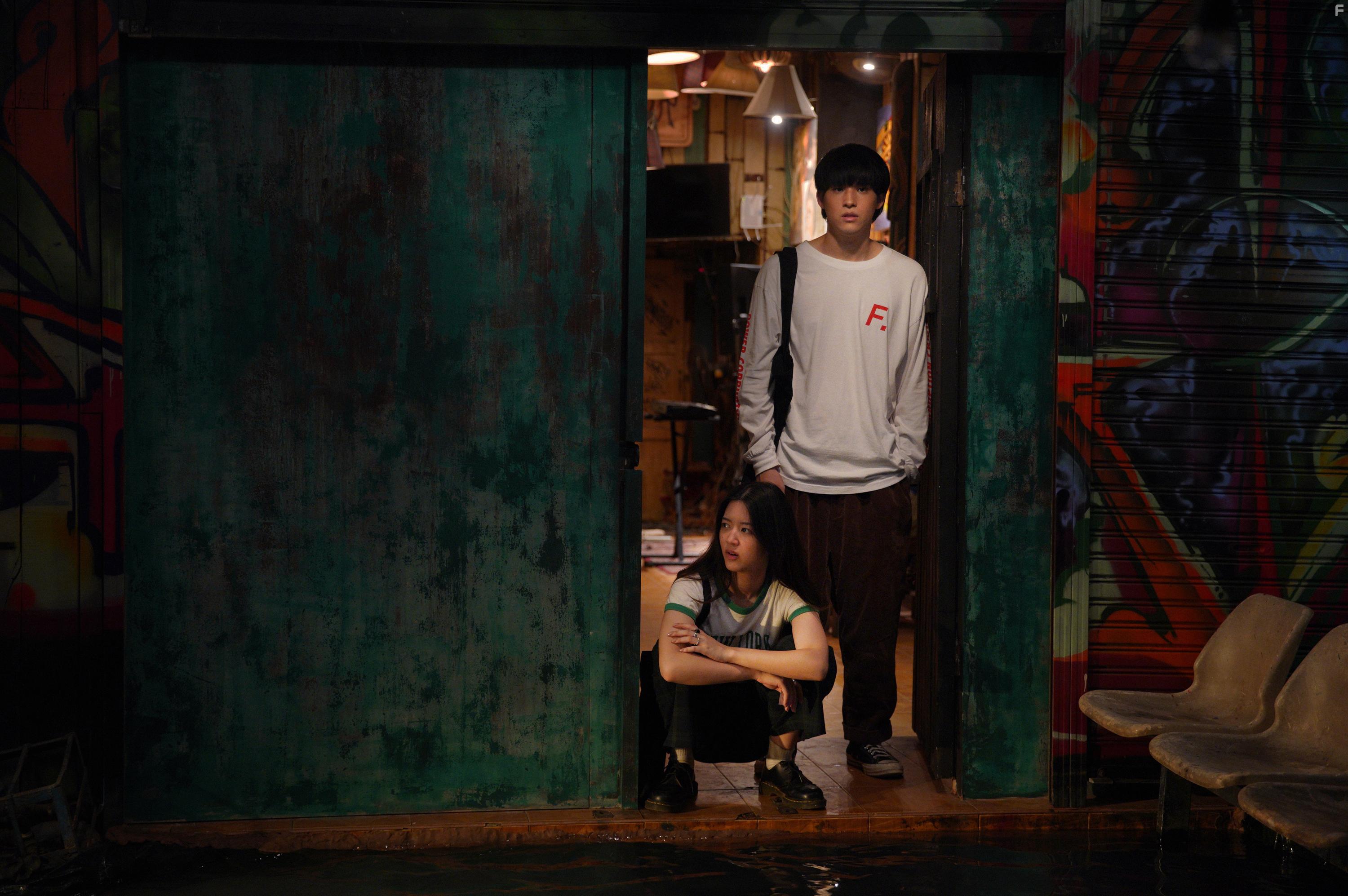 Plearnpichaya Komalarajun and Wongravee Nateetorn in OMG! Oh My Girl (2022)