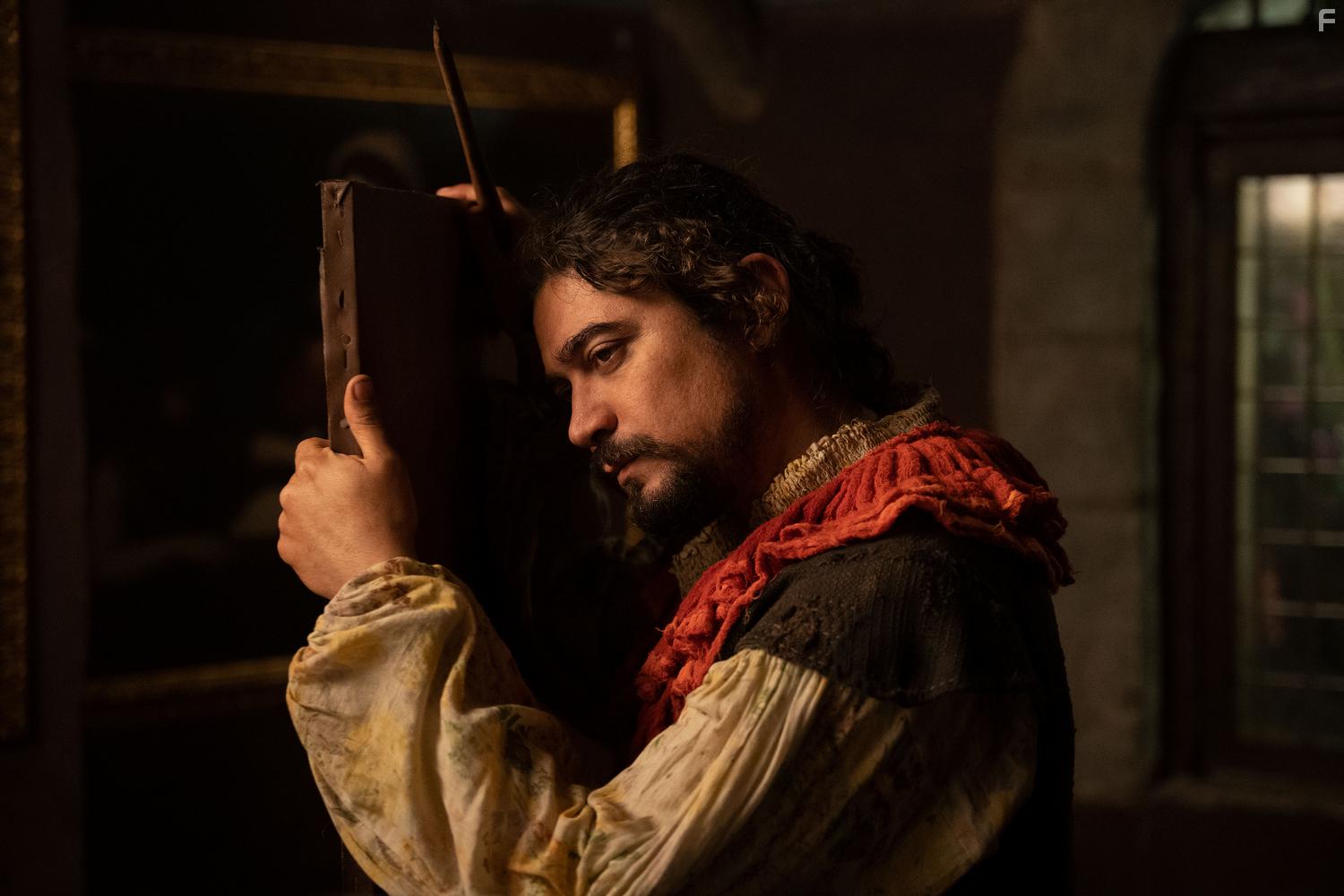 Riccardo Scamarcio in L'ombra di Caravaggio (2022)