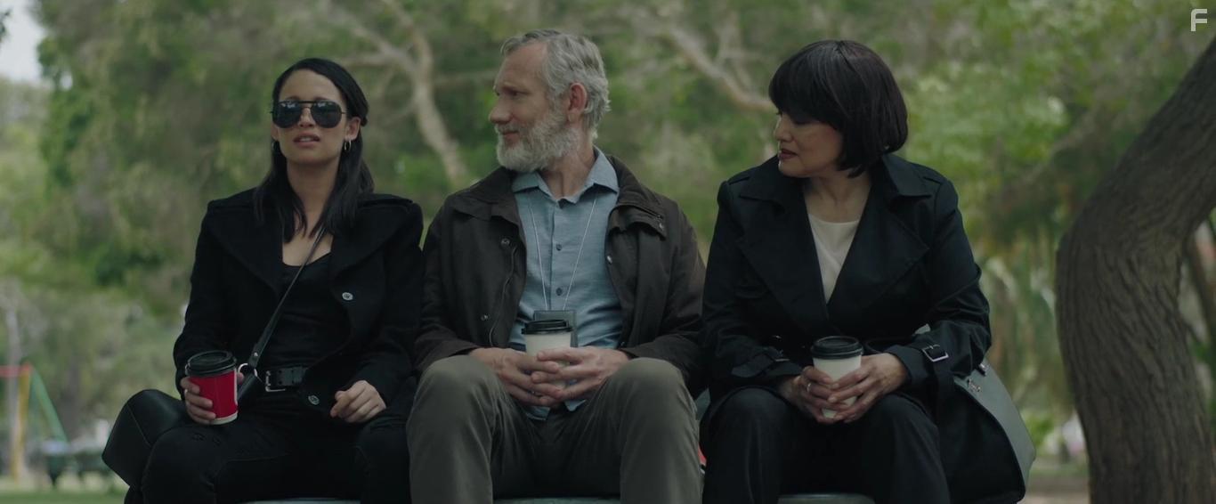 Sandi Schultz, Chris Vorster, and Monique Rockman in Die Spreeus (2019)