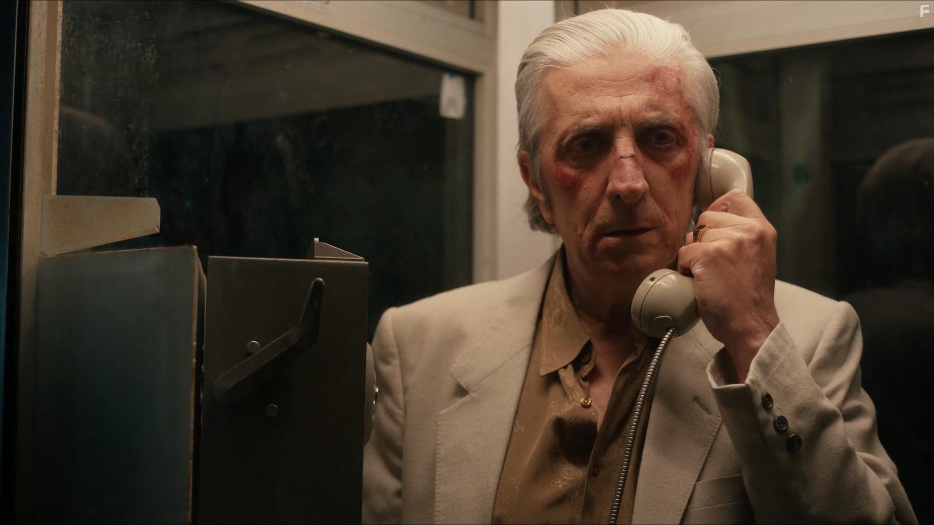 Miguel Guilherme in Cavalos de Corrida (2022)