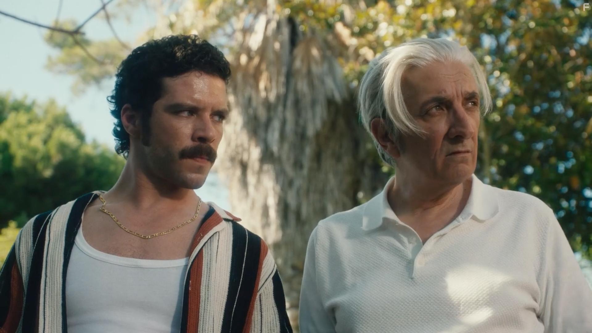 Miguel Guilherme and Toms Alves in Cavalos de Corrida (2022)