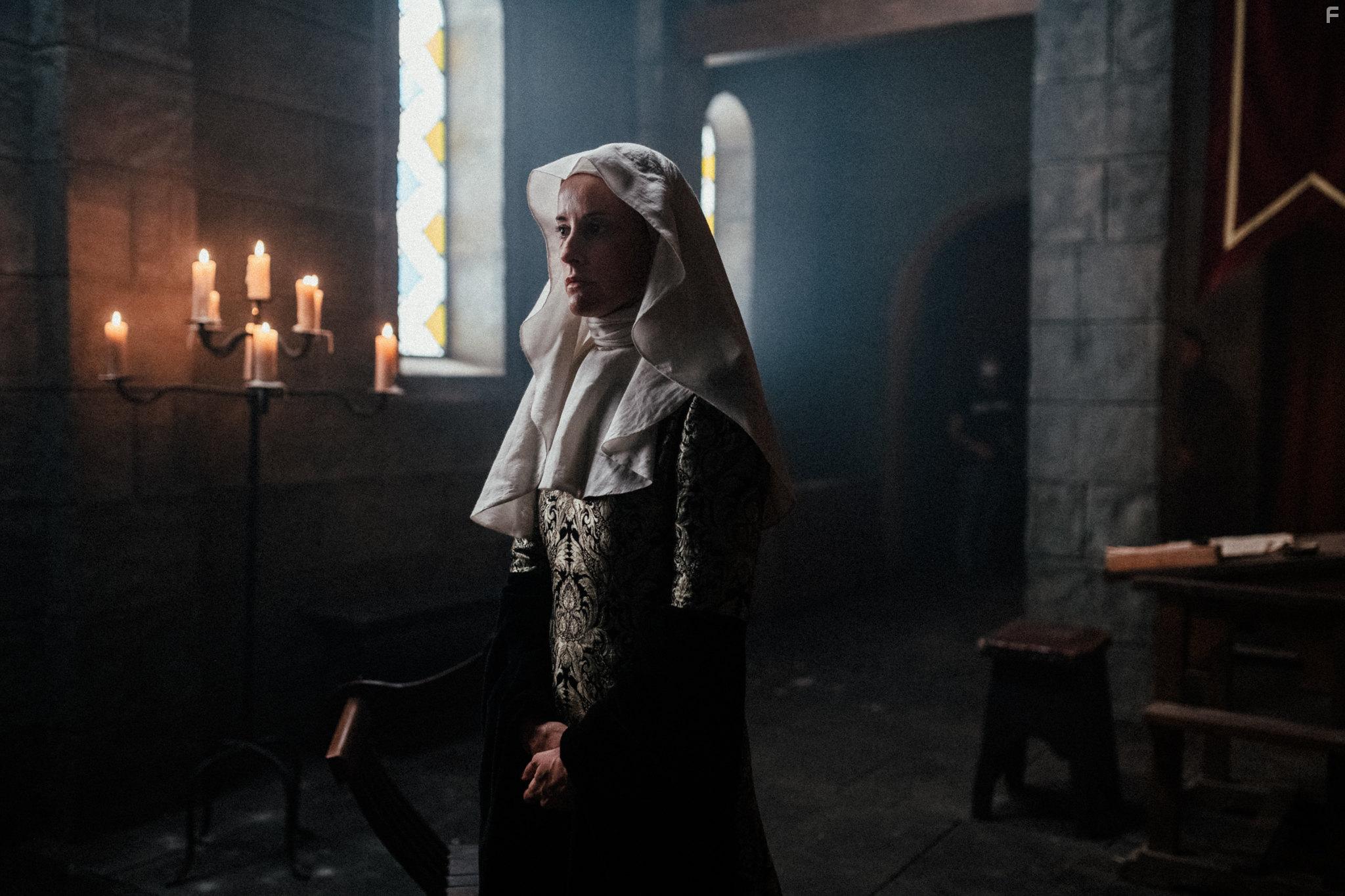 Королева и бастард