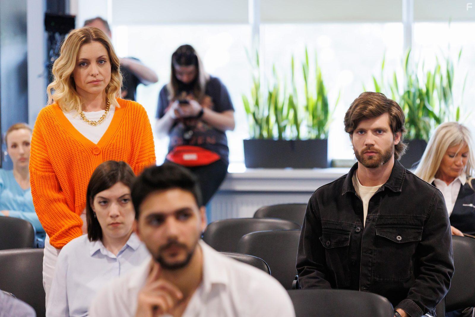 Блондинка и брюнетка #10