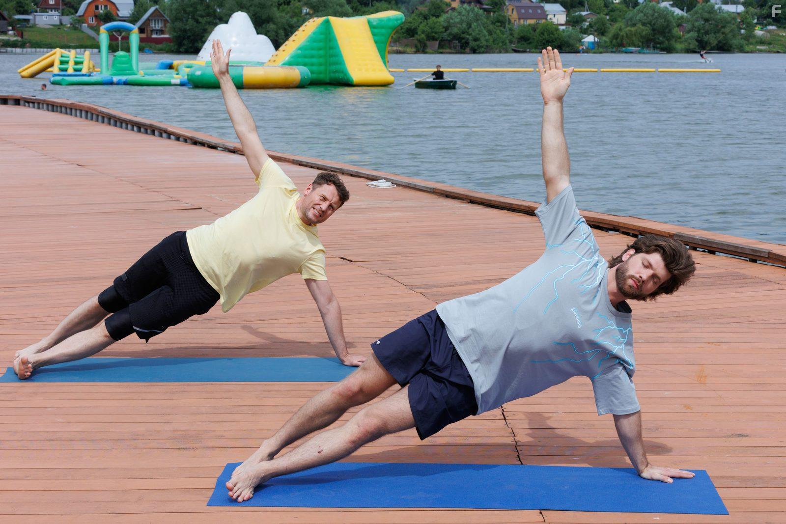 Блондинка и брюнетка #11