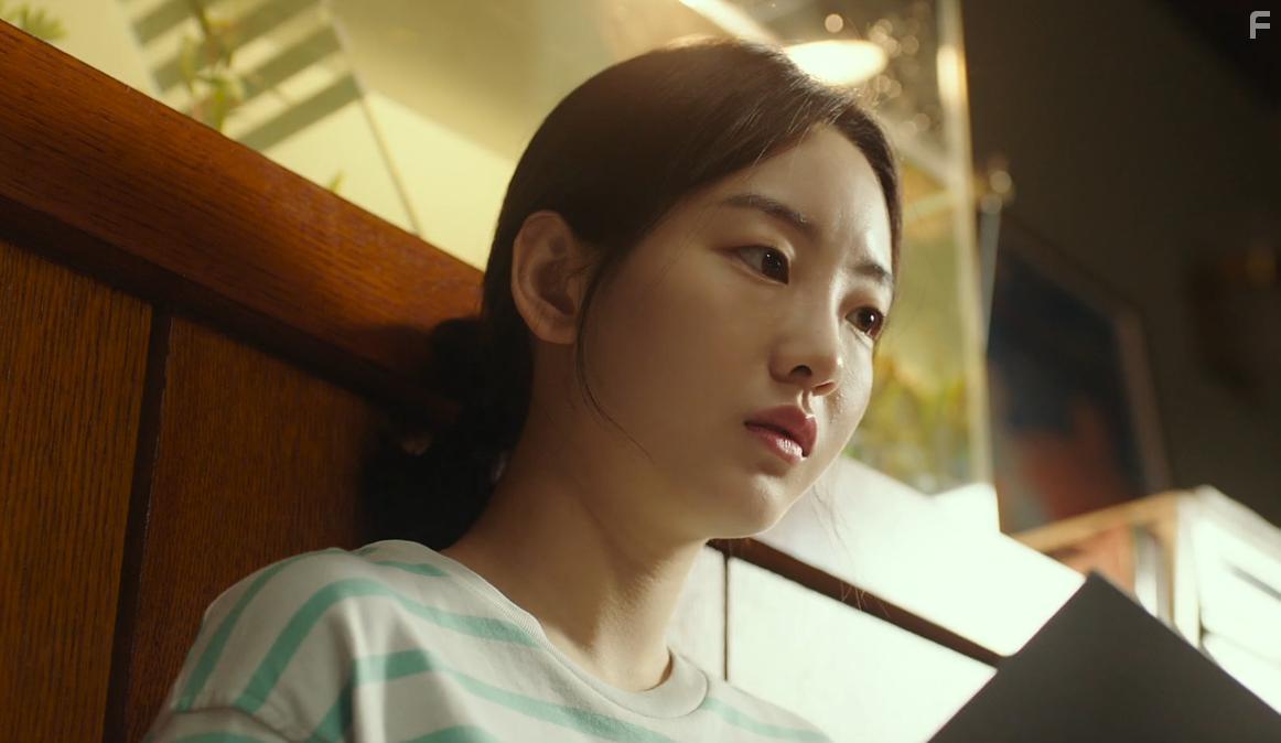 Yi-Hyun Cho in The Agreement (2022)