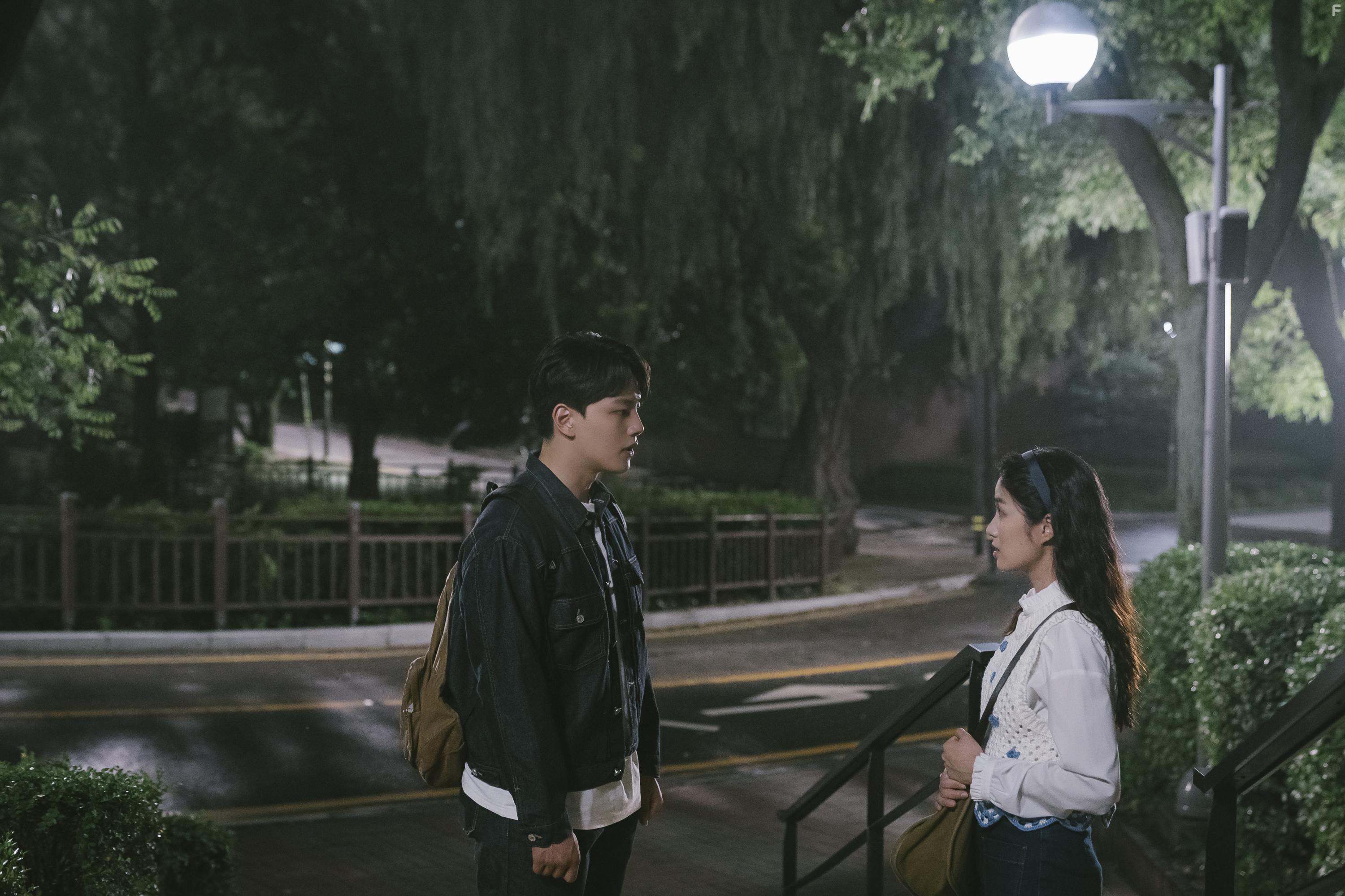 Kim Hye-yoon and Yeo Jin-gu in The Agreement (2022)