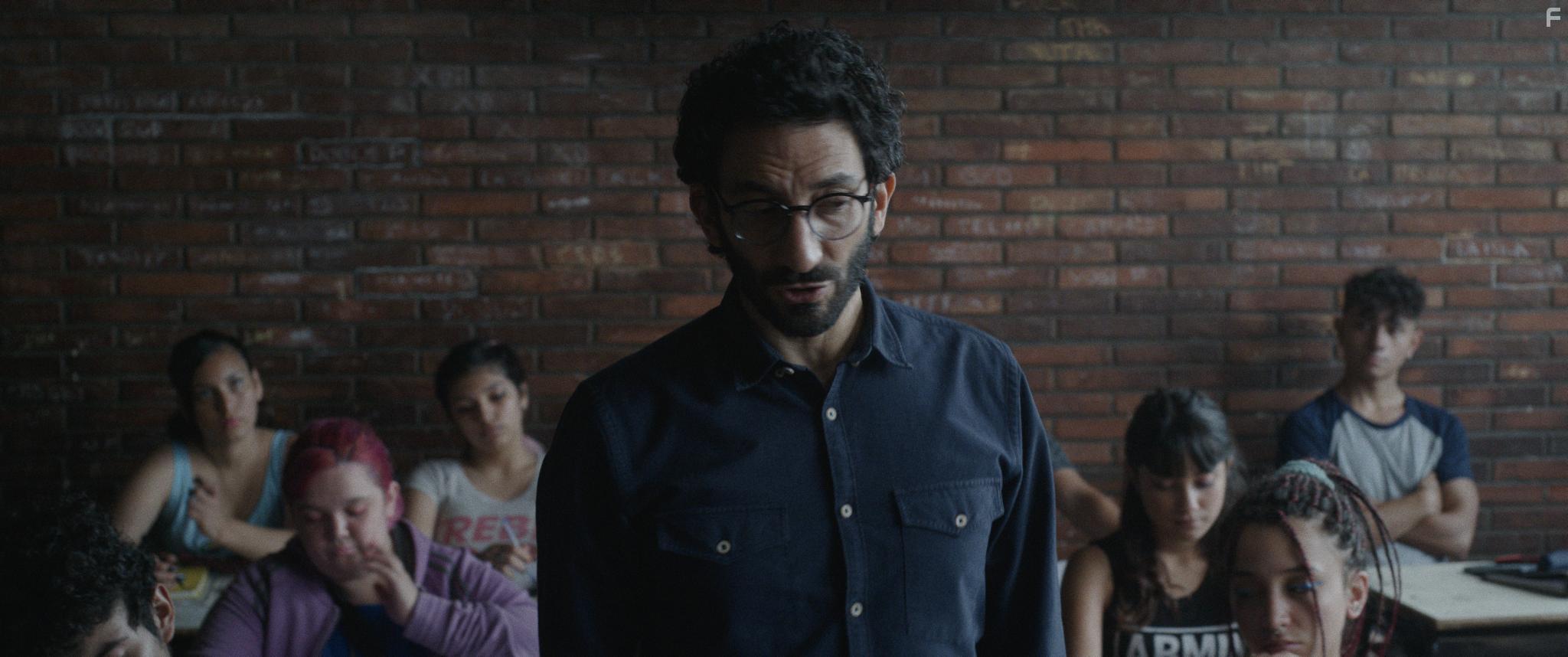 Juan Minujn in El suplente (2022)