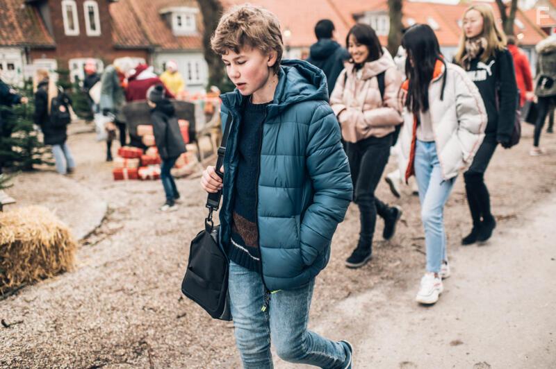 Familien Jul og nissehotellet (2021)