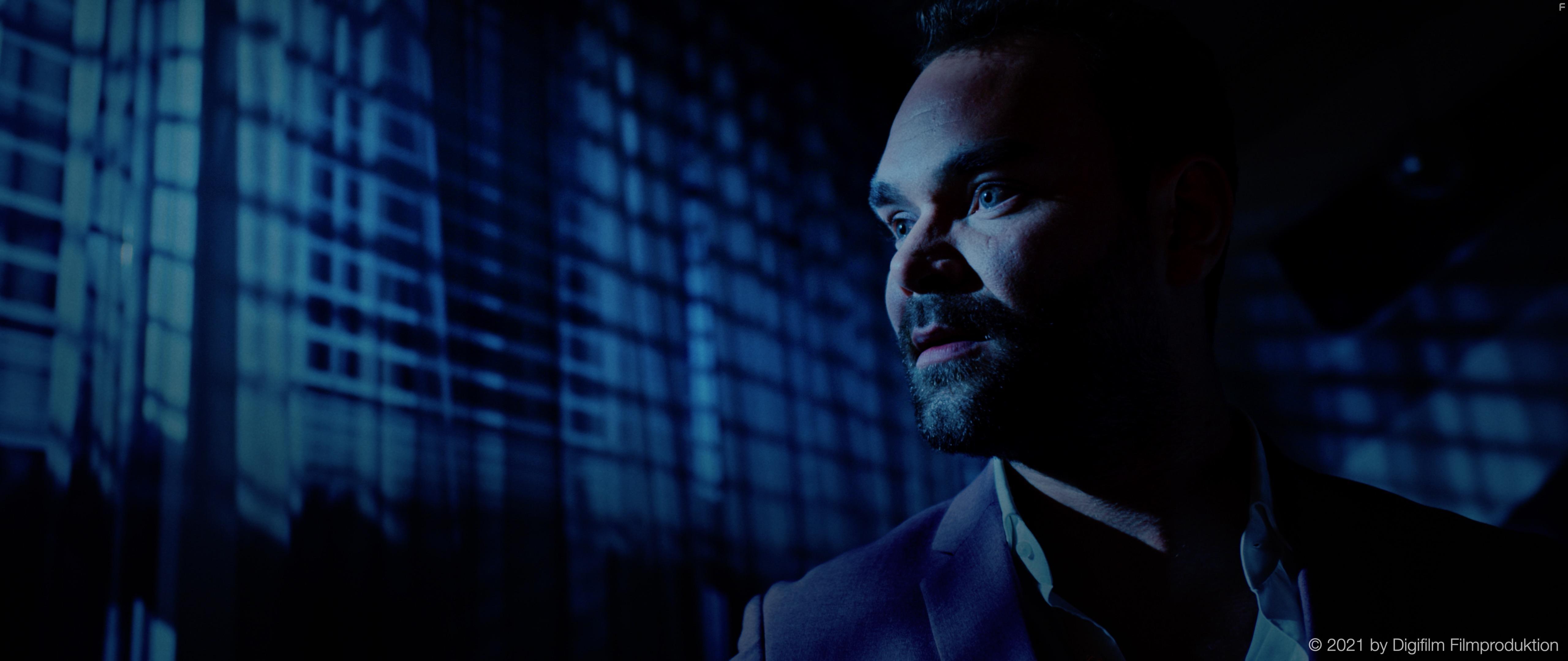 Igor Karbus in Dinner fr Acht (2022)