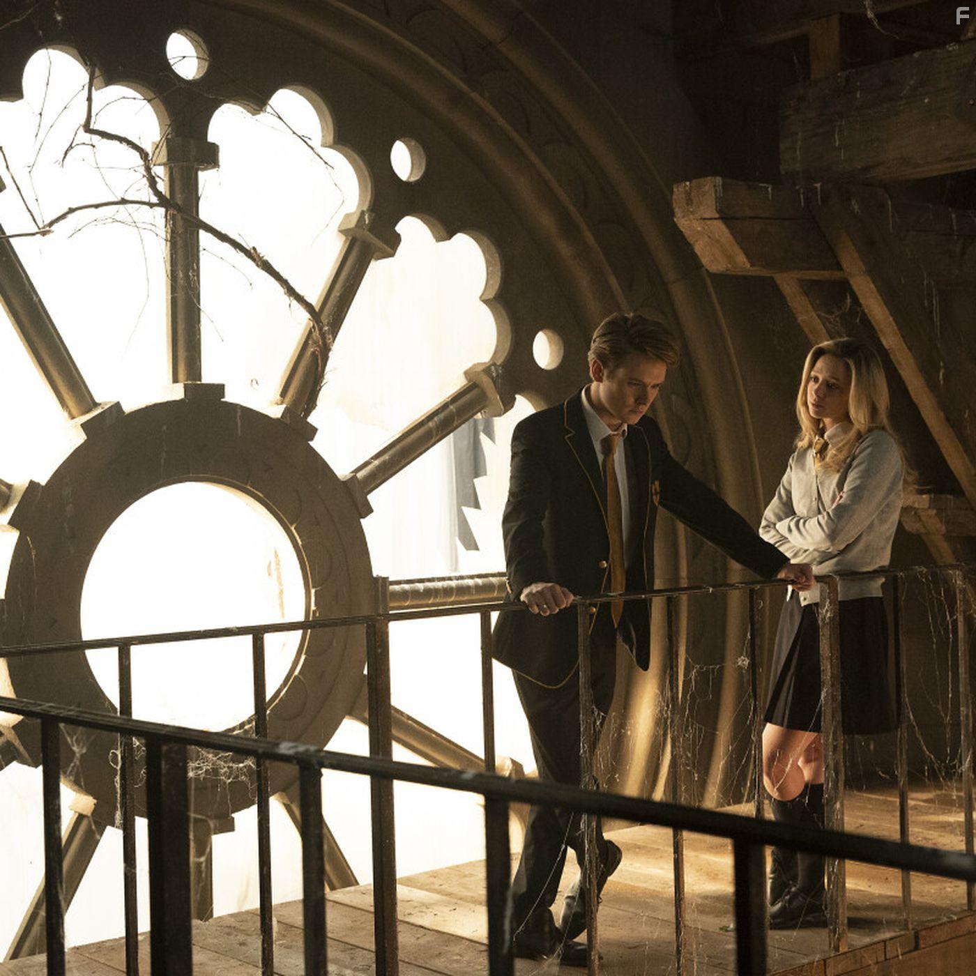 Anna Lore and Oscar Morgan in Gotham Knights (2023)