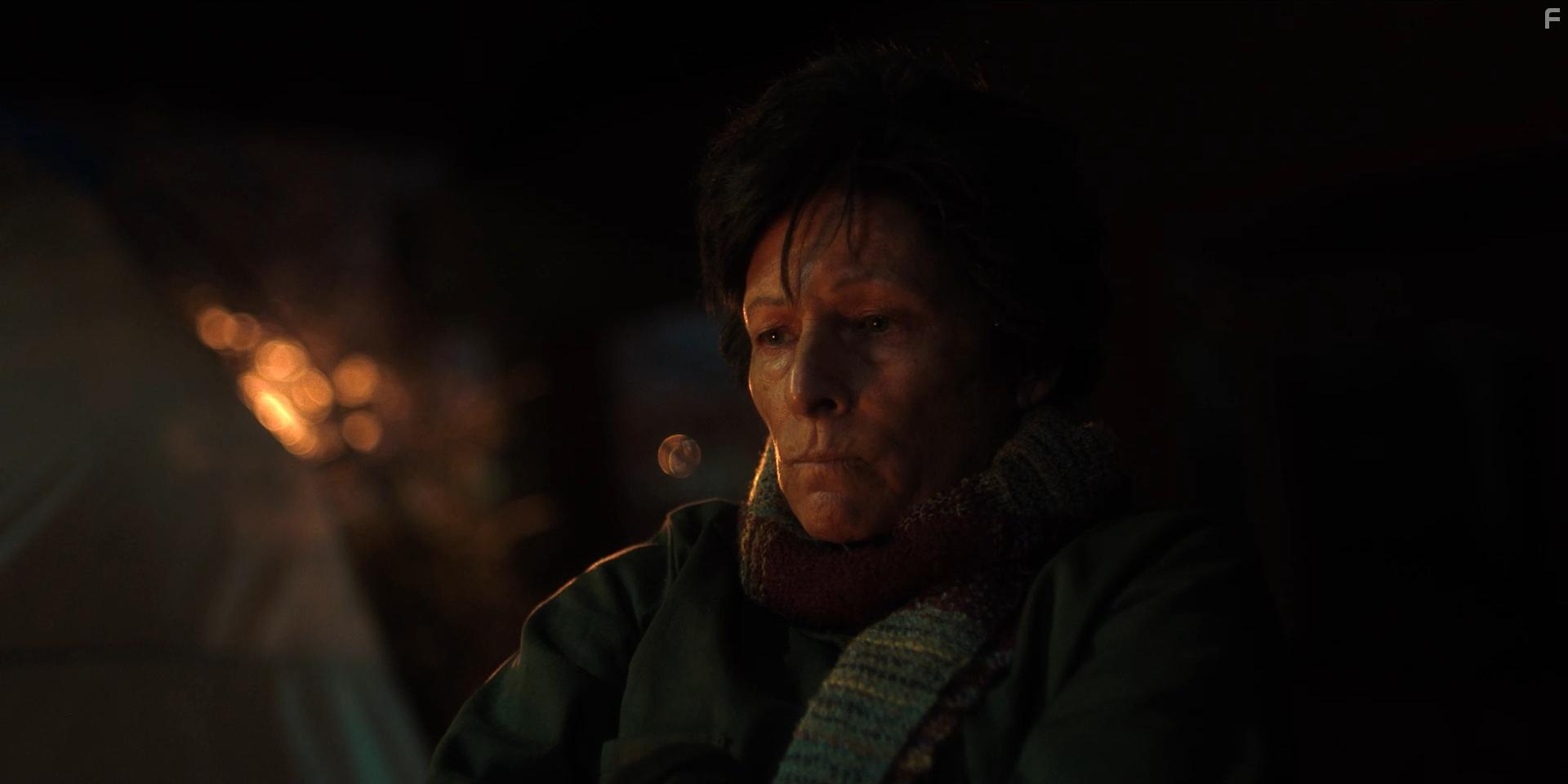 Cindy Hogan in 5000 Blankets (2022)