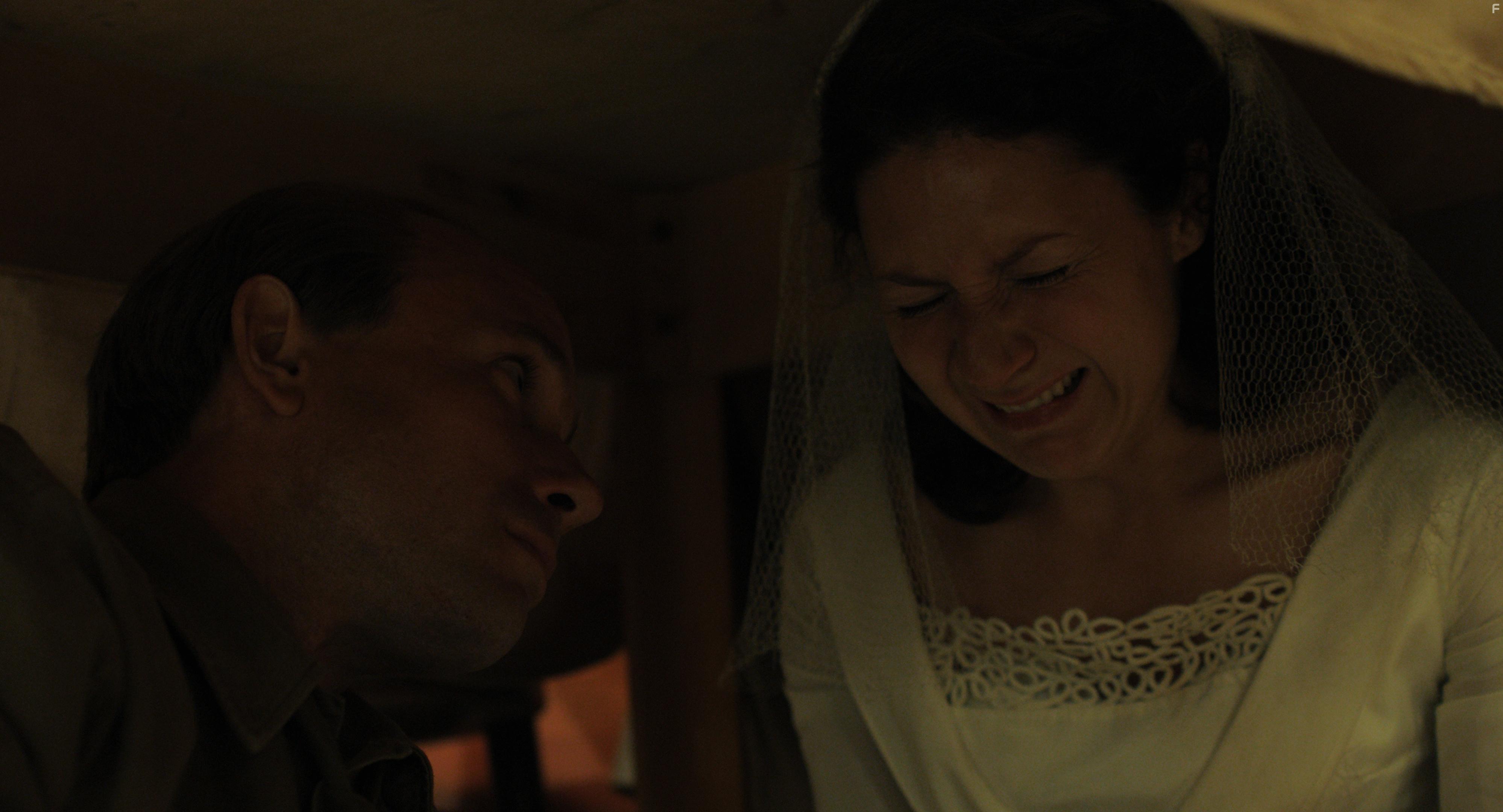 Martha Issov and Vclav Neuzil in Ztopek (2021)