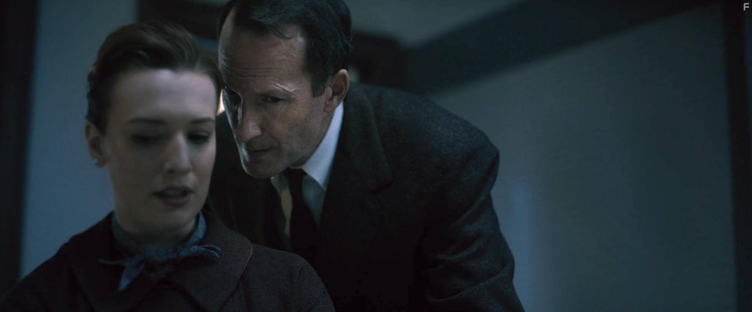 Ian Lyons and Allie Marshall in Boston Strangler (2023)