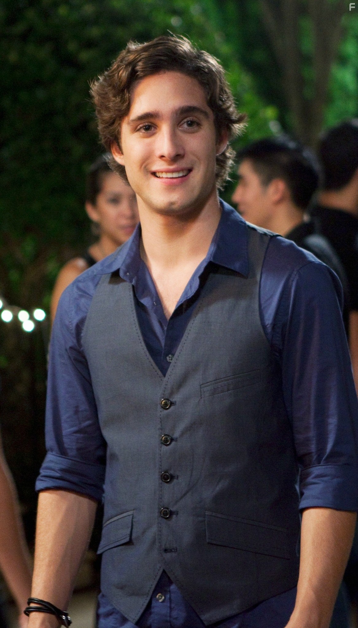 Diego Boneta in Дрянные девчонки 2 (2011)