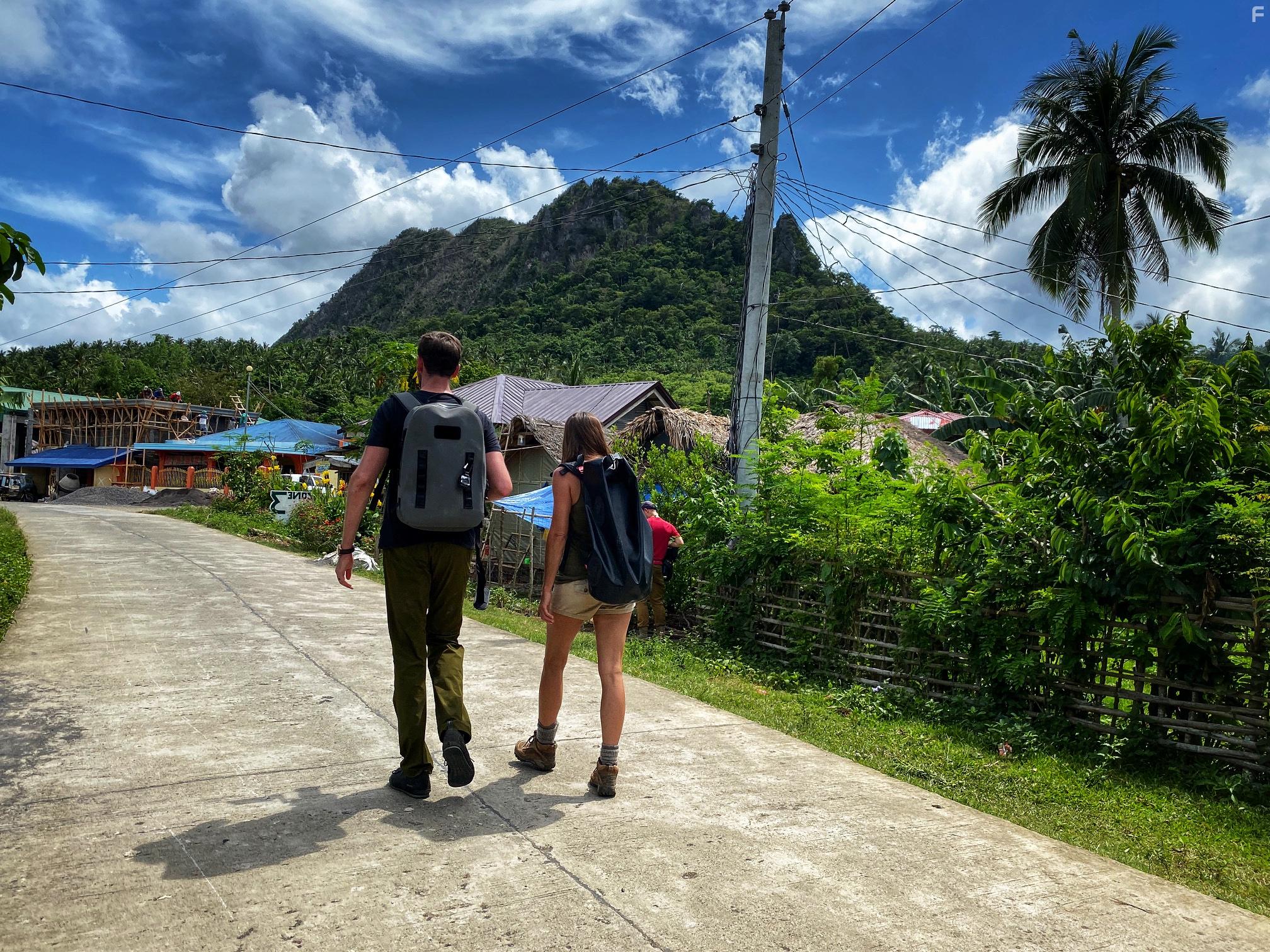 Kinga Philipps and J.J. Kelley in Lost in the Wild (2019)