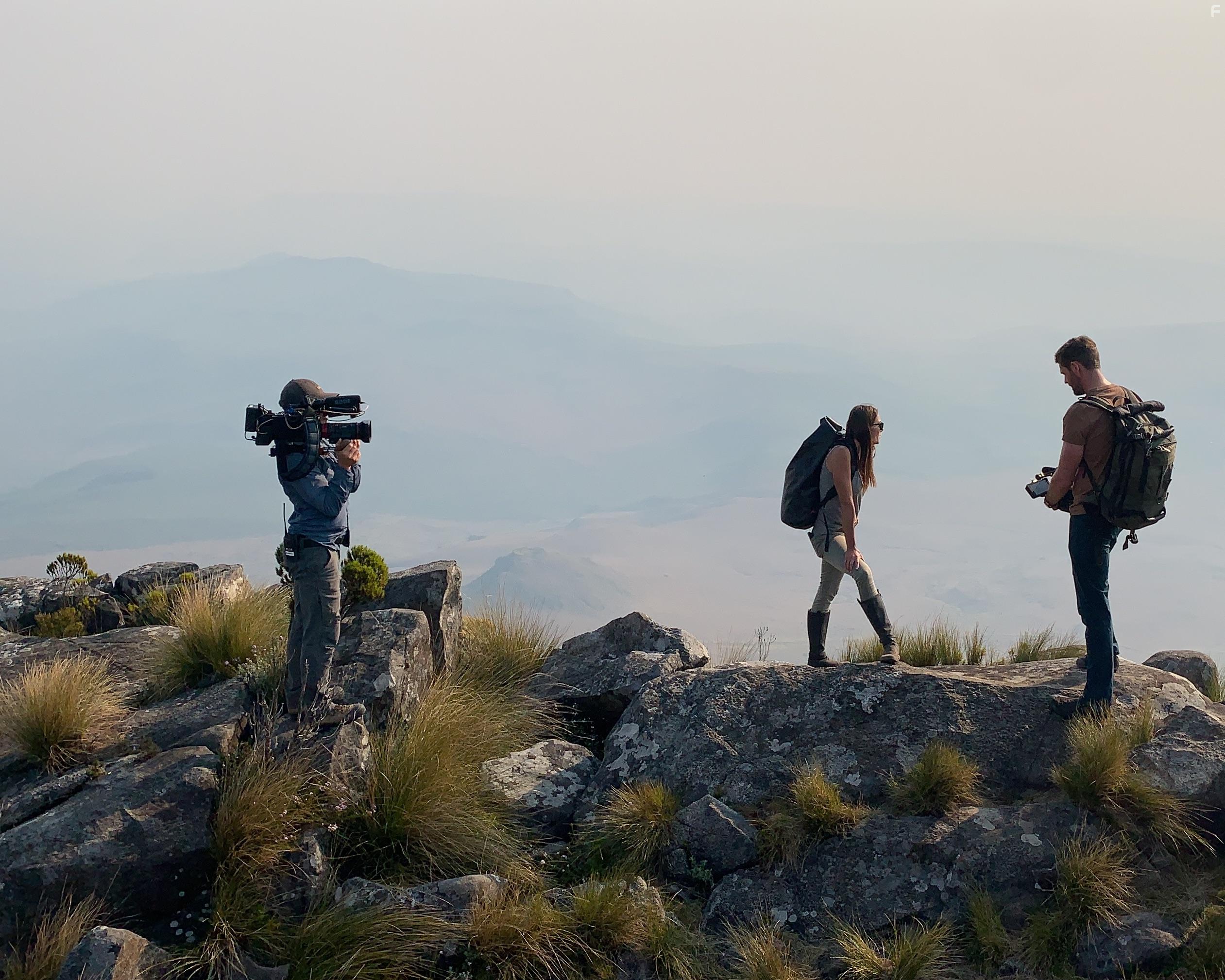 Kinga Philipps and J.J. Kelley in Lost in the Wild (2019)