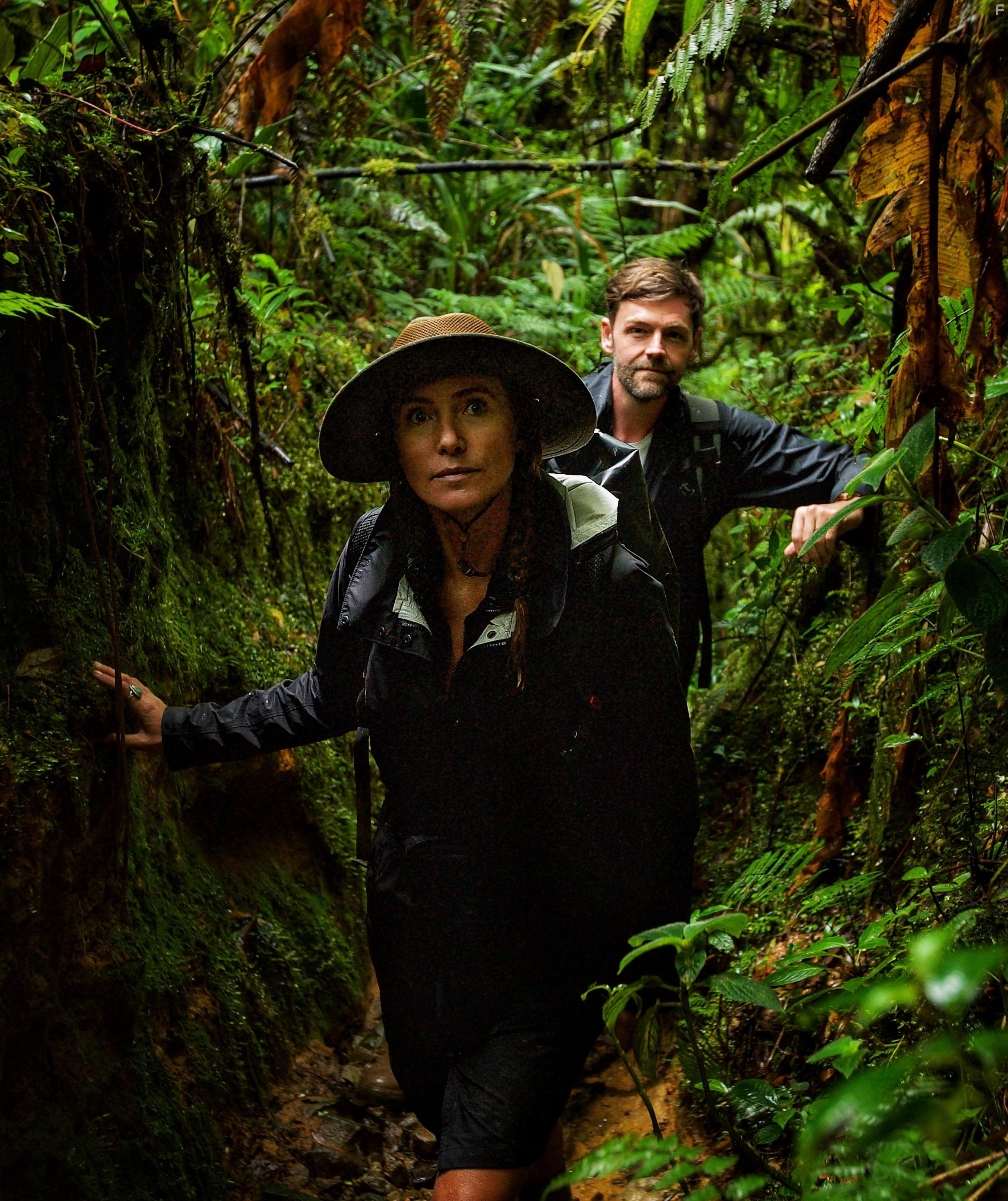 Kinga Philipps and J.J. Kelley in Lost in the Wild (2019)