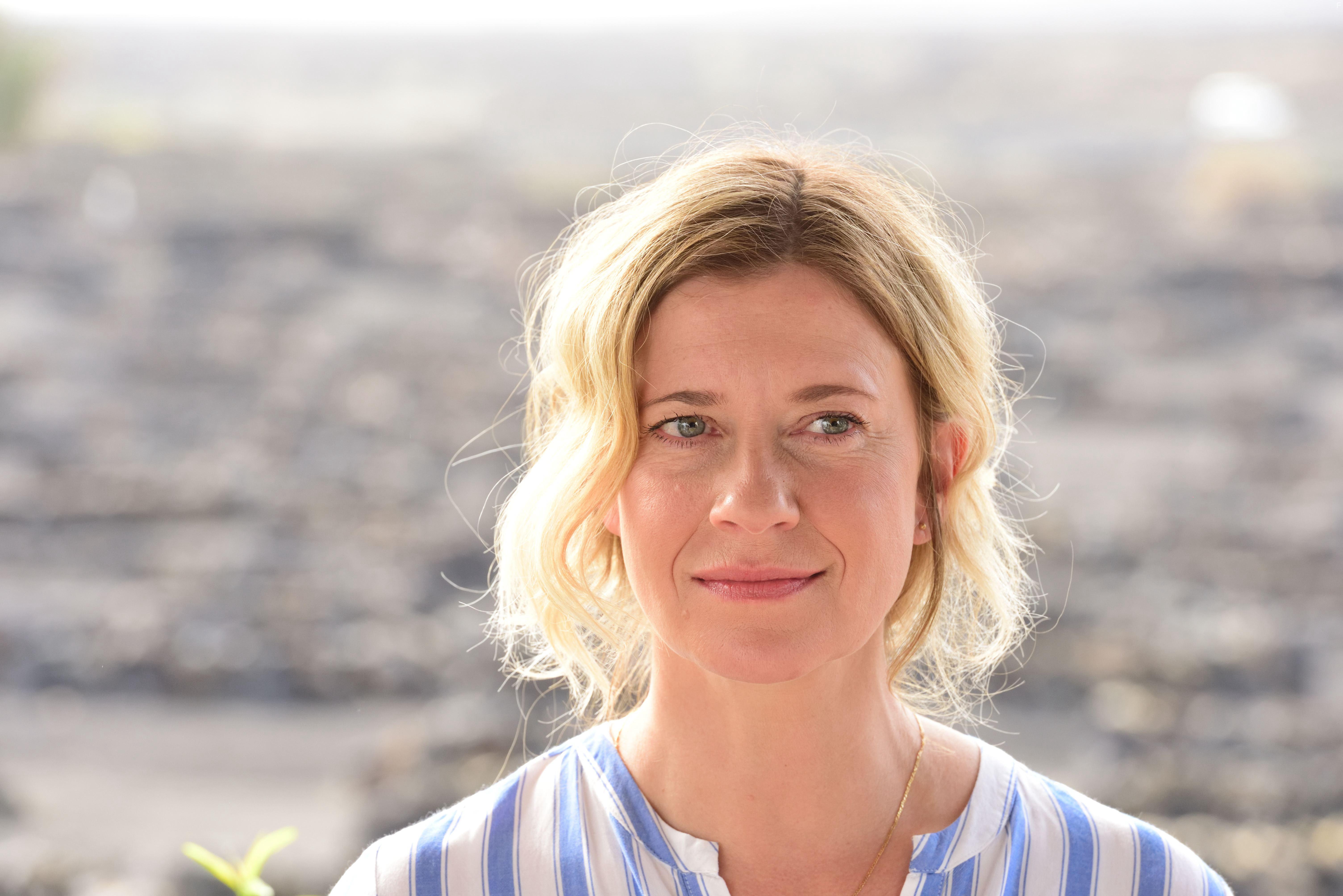 Caroline Peters in Der Nachname (2022)