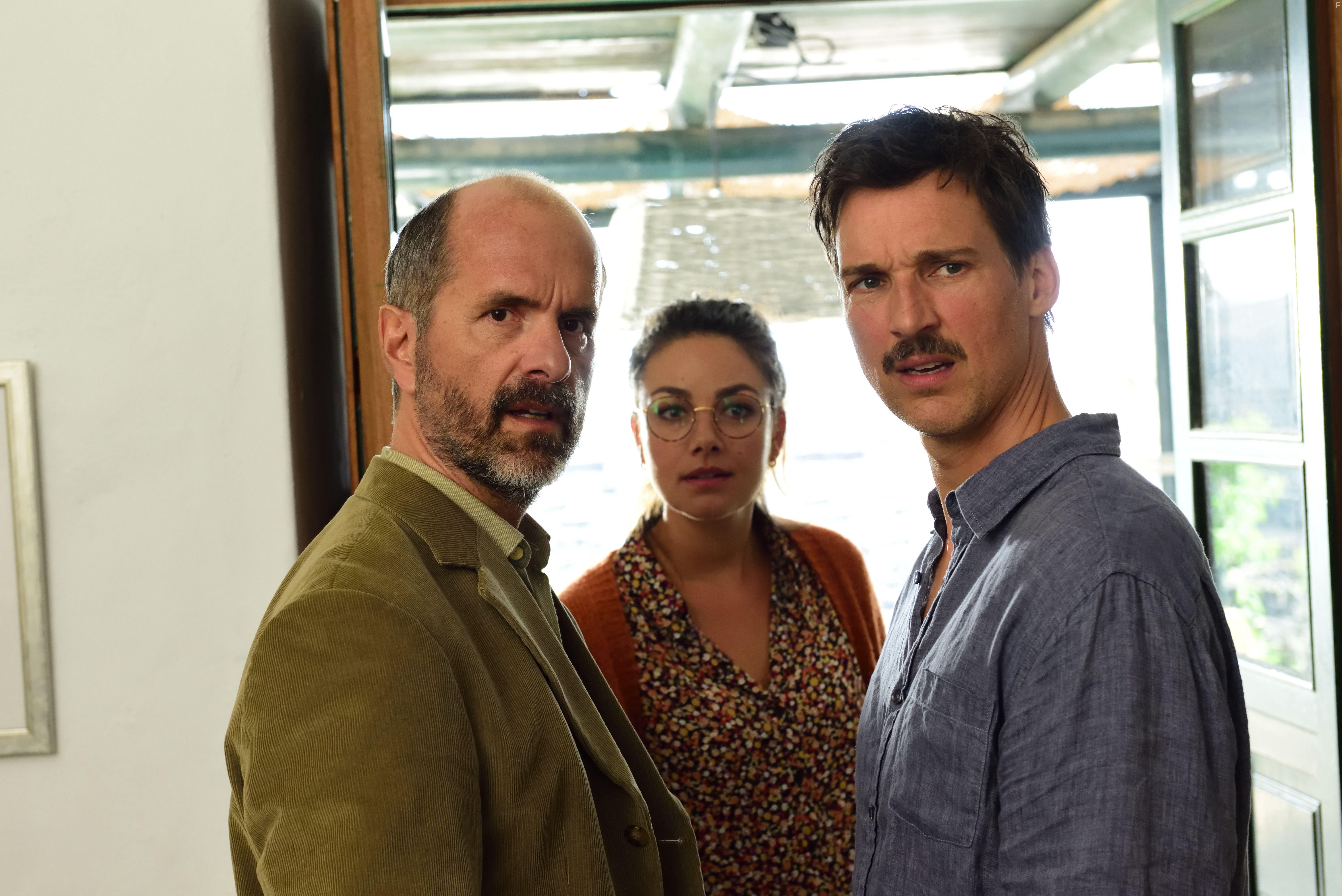 Christoph Maria Herbst, Florian David Fitz, and Janina Uhse in Der Nachname (2022)