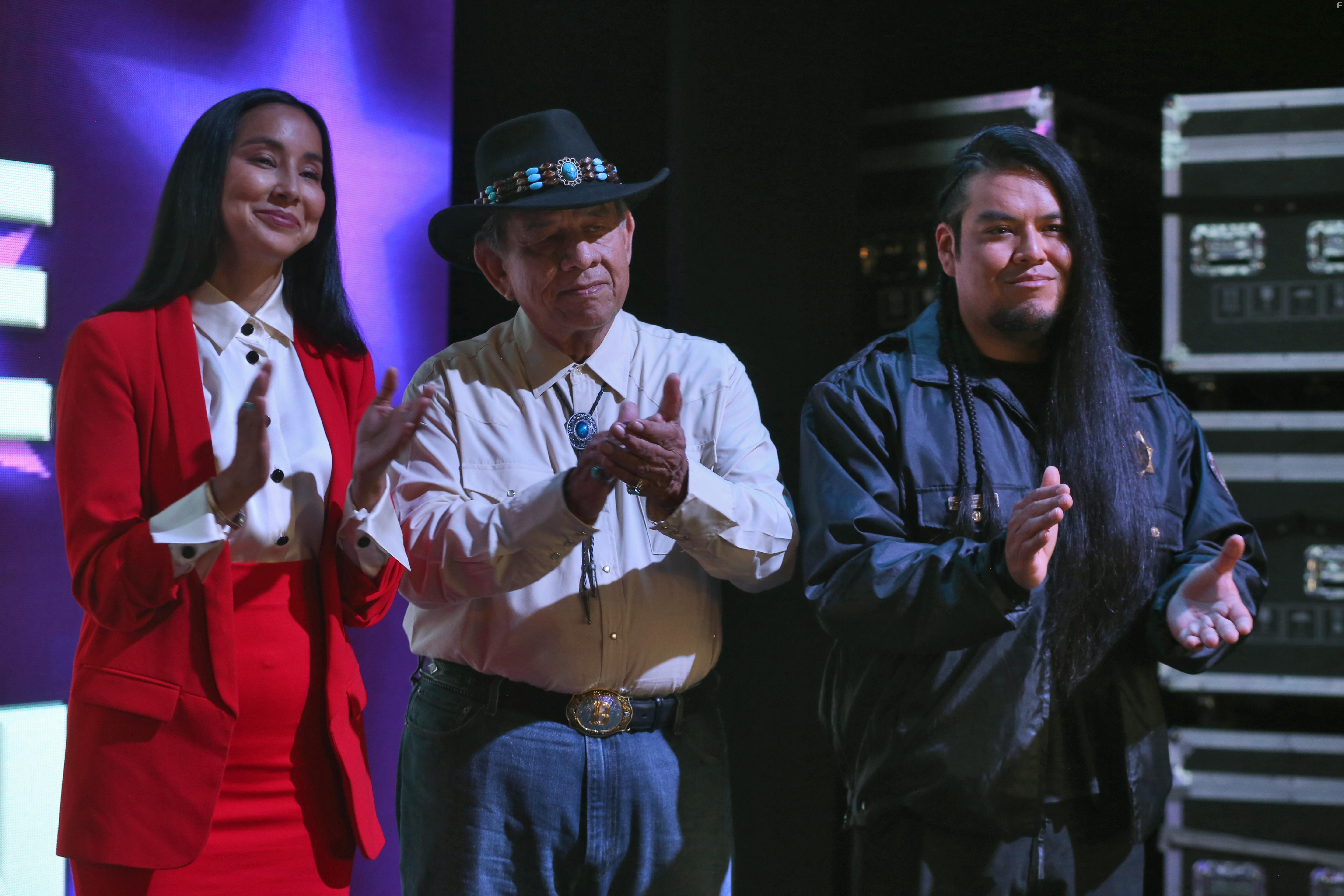 Johnny Vitelli, Carolina Hoyos, and Loren Anthony in Lee'd the Way (2021)