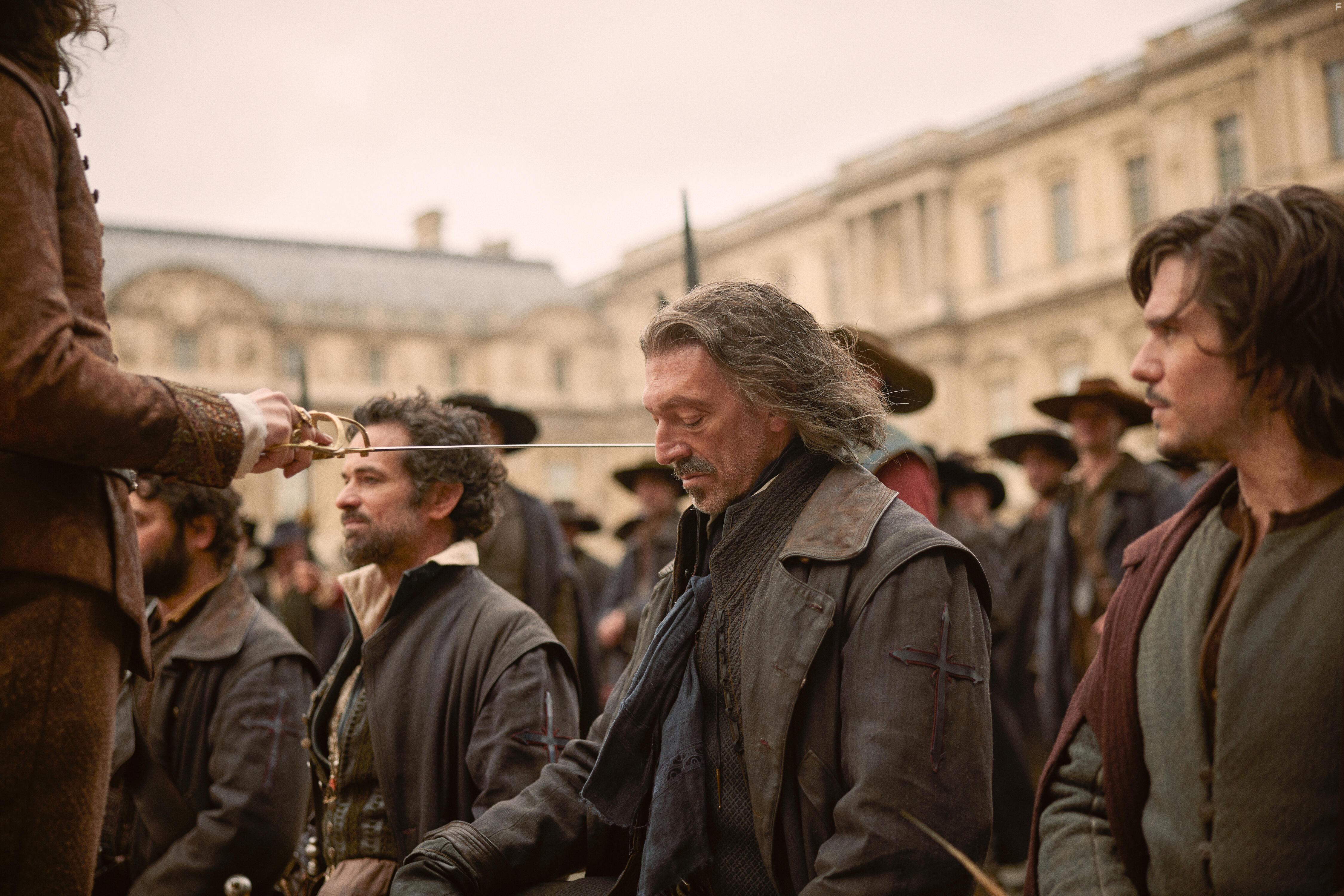 Vincent Cassel, Romain Duris, and Franois Civil in Les trois mousquetaires: D'Artagnan (2023)