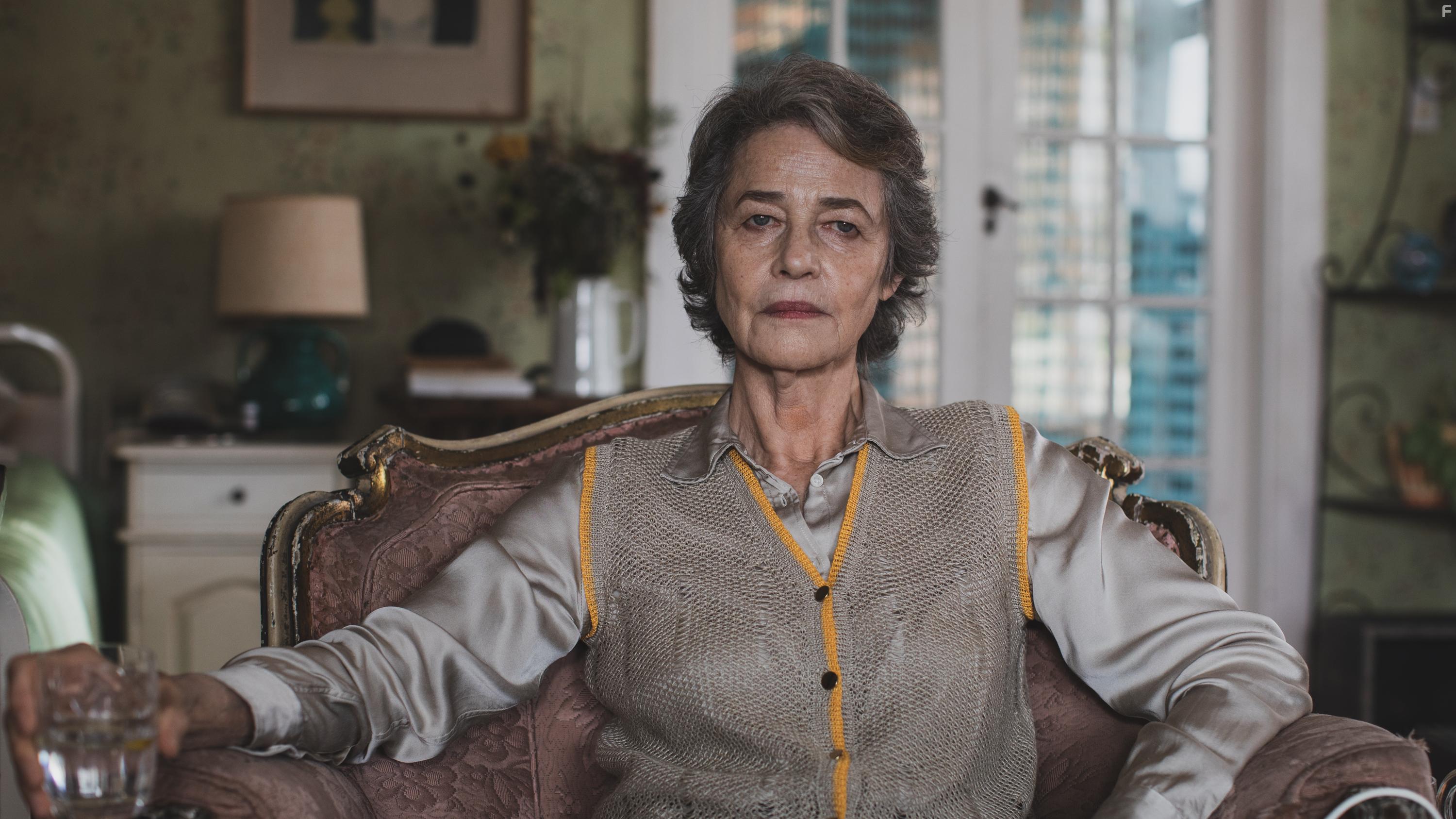 Charlotte Rampling in Juniper (2021)