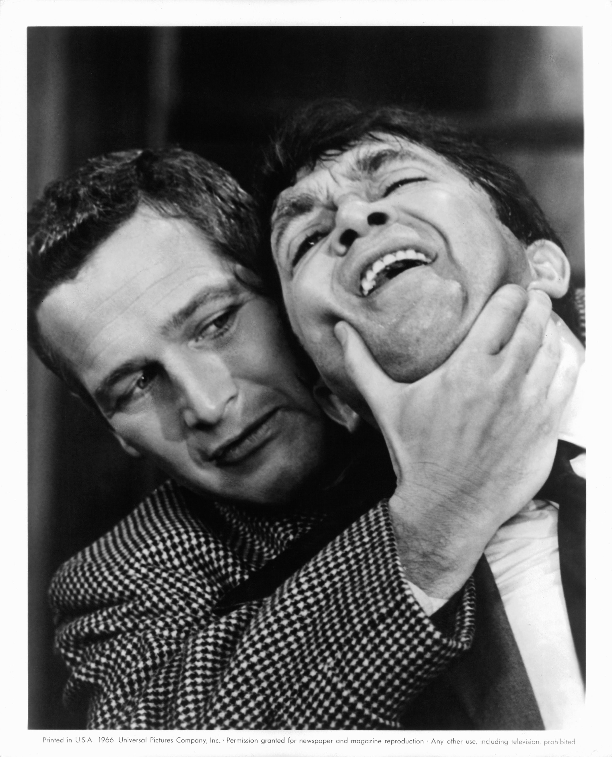 Paul Newman and Wolfgang Kieling in Разорванный занавес (1966)