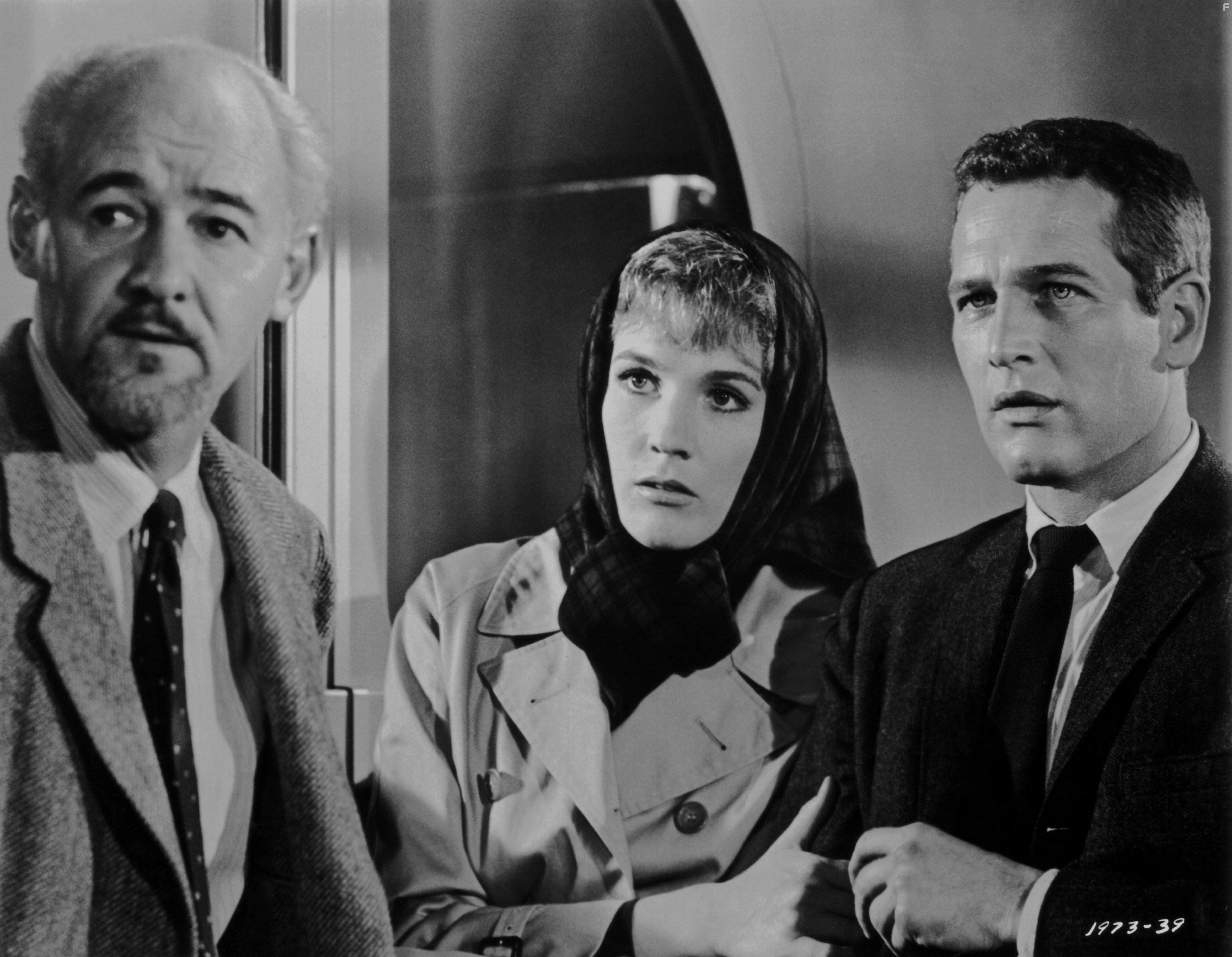 Paul Newman, Julie Andrews, and David Opatoshu in Разорванный занавес (1966)