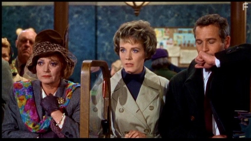 Paul Newman, Julie Andrews, and Lila Kedrova in Разорванный занавес (1966)