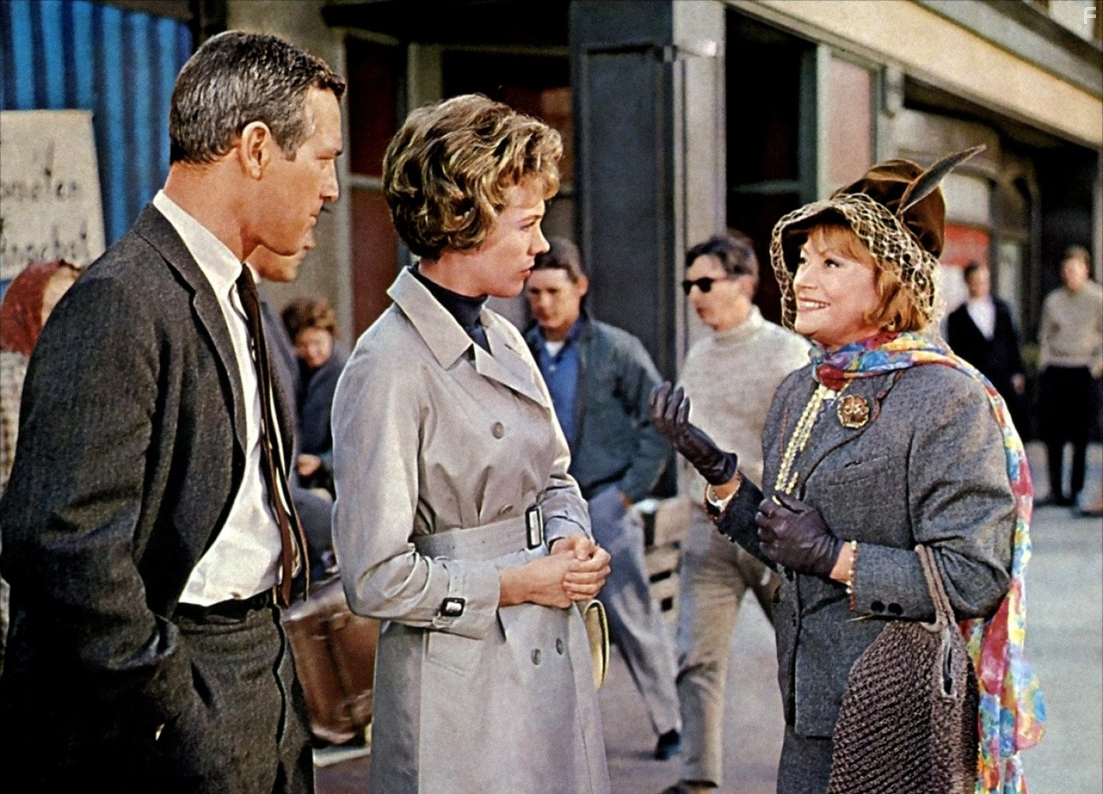 Paul Newman, Julie Andrews, and Lila Kedrova in Разорванный занавес (1966)