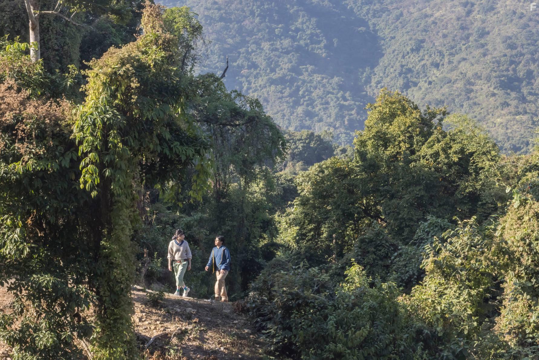 Ka-Ki Sham and Hanna Chan in Yun lou saan go lo (2021)