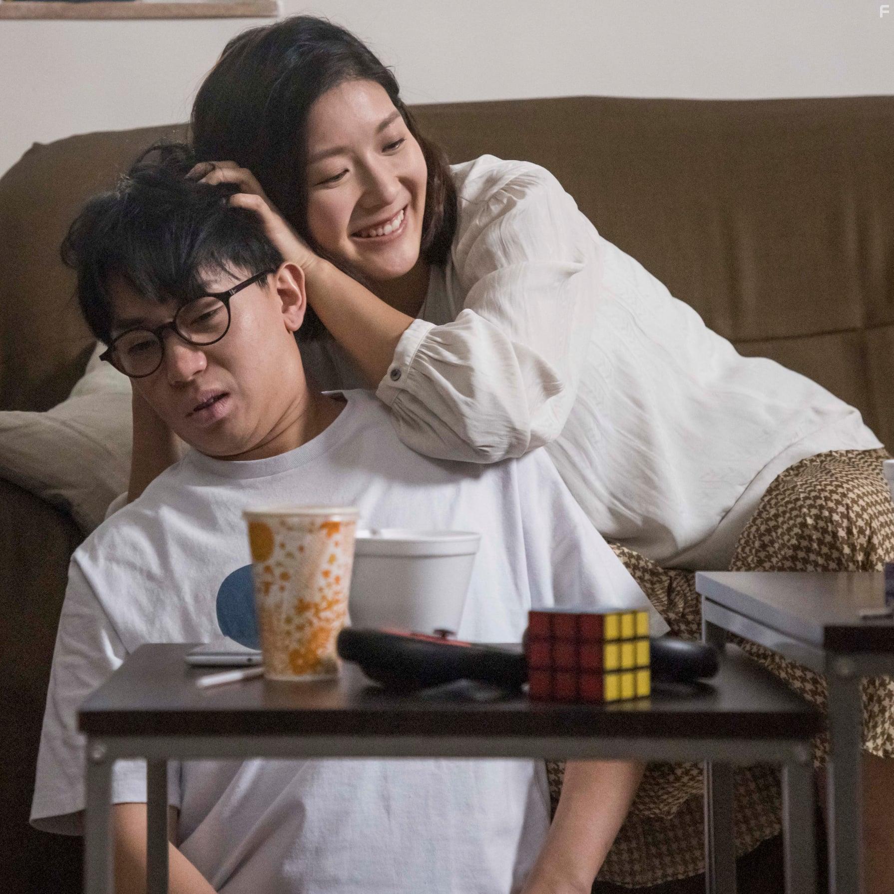 Ka-Ki Sham and Jennifer Yu in Yun lou saan go lo (2021)