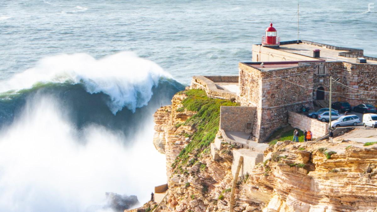 100 Foot Wave (2021)