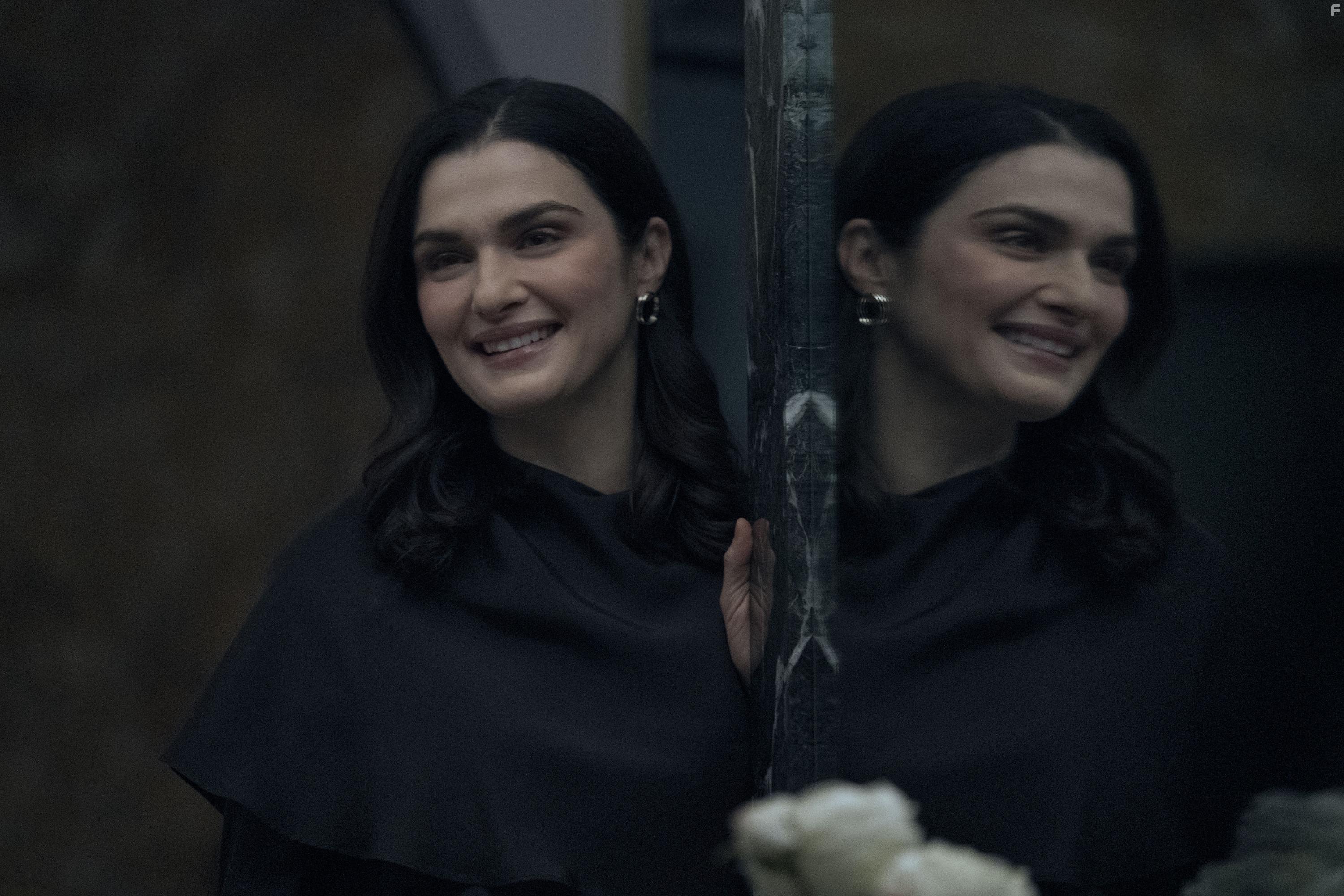 Rachel Weisz in Dead Ringers (2023)