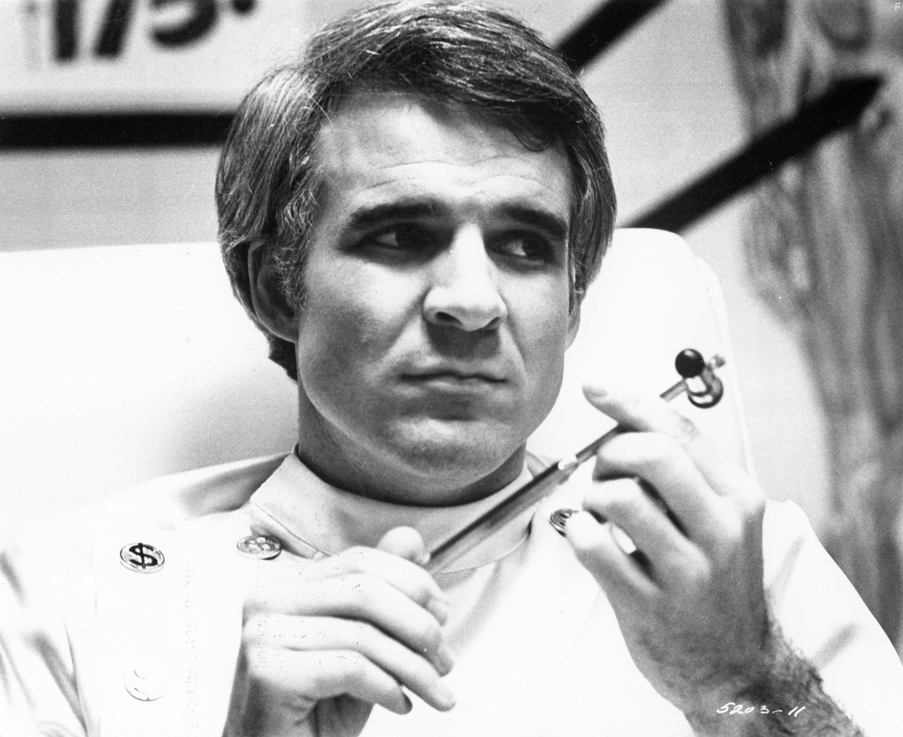 Steve Martin and Heart in Клуб одиноких сердец сержанта Пеппера (1978)