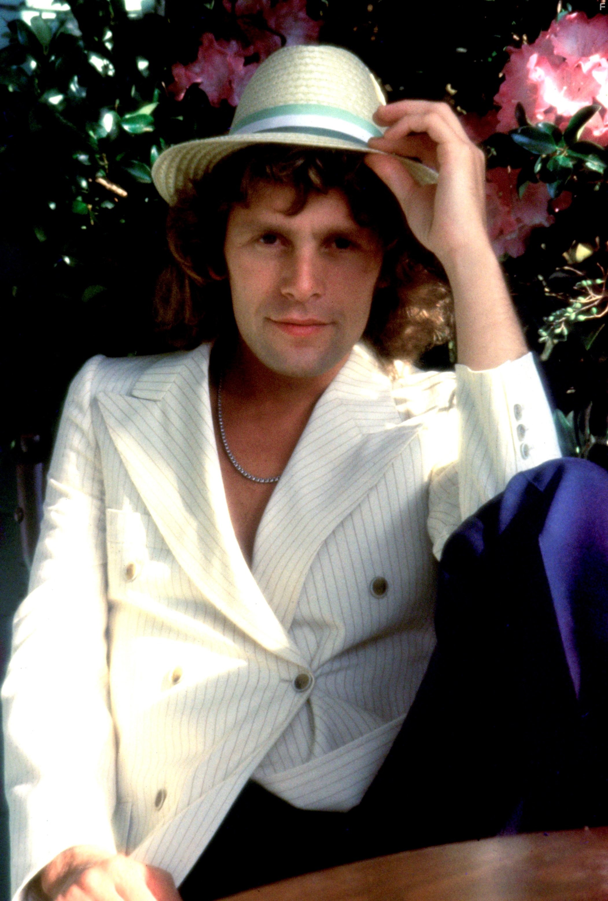 Paul Nicholas in Клуб одиноких сердец сержанта Пеппера (1978)