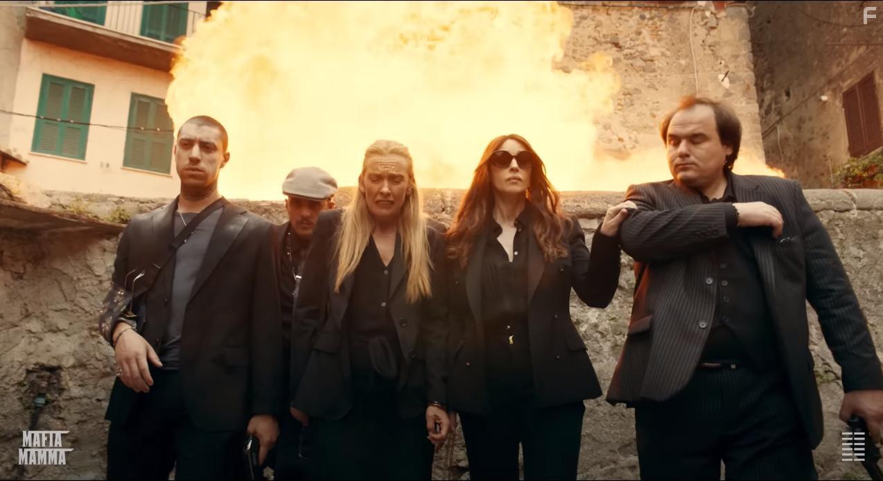 Monica Bellucci, Toni Collette, Francesco Mastroianni, Alfonso Perugini, and Eduardo Scarpetta in Mafia Mamma (2023)