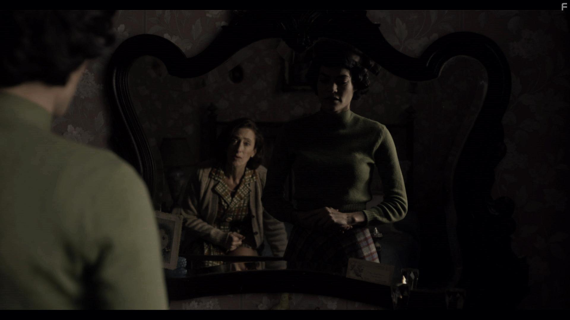 Miriam Odorico and Mara Soldi in Algo con una mujer (2020)