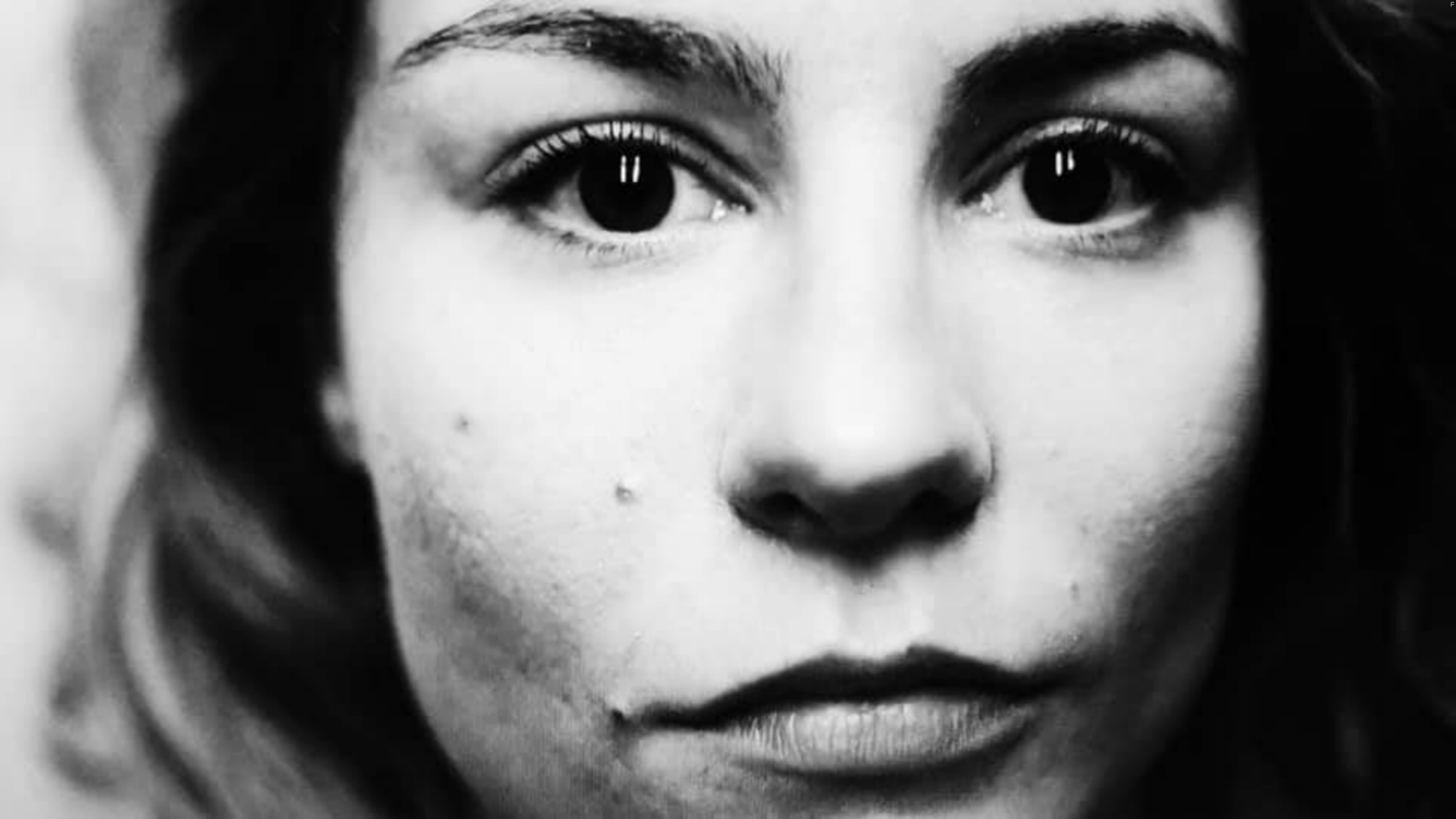 Tihana Lazovic in Novine (2016)